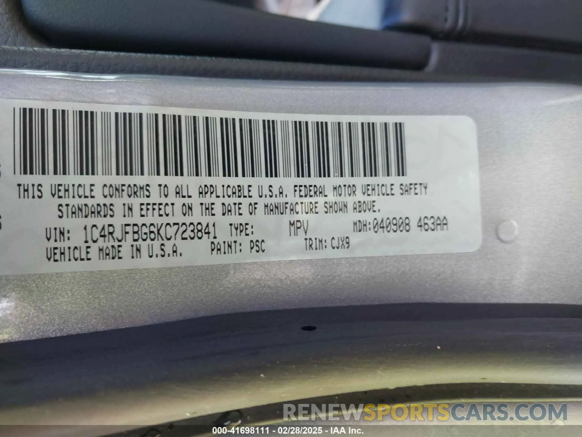 9 Photograph of a damaged car 1C4RJFBG6KC723841 JEEP GRAND CHEROKEE 2019