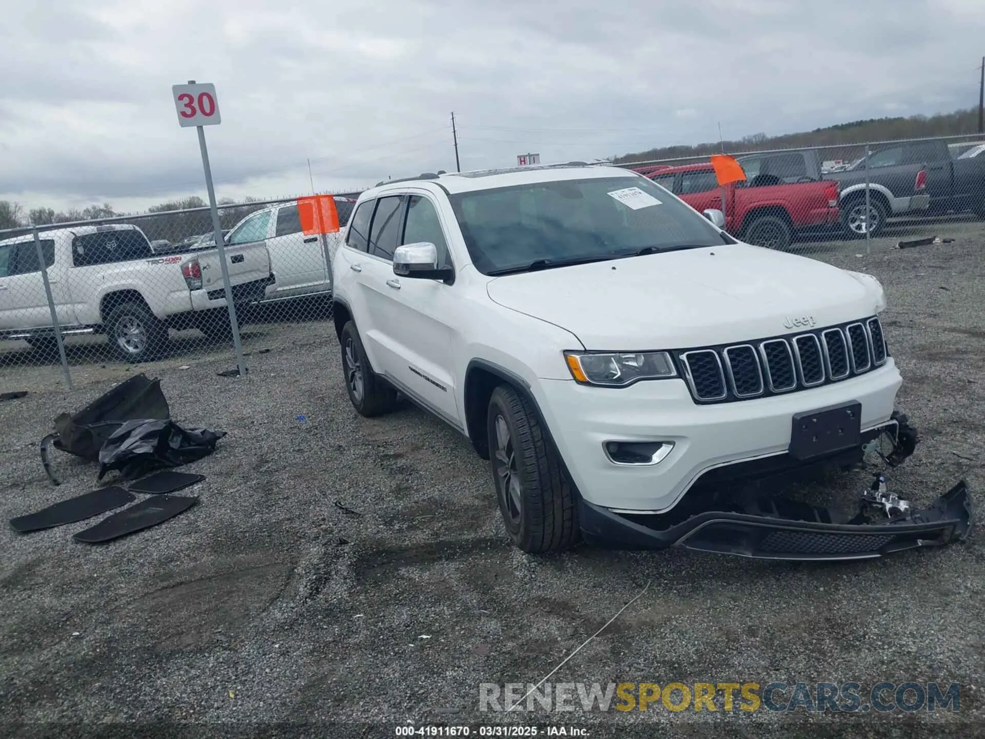 1 Photograph of a damaged car 1C4RJFBG6KC808162 JEEP GRAND CHEROKEE 2019