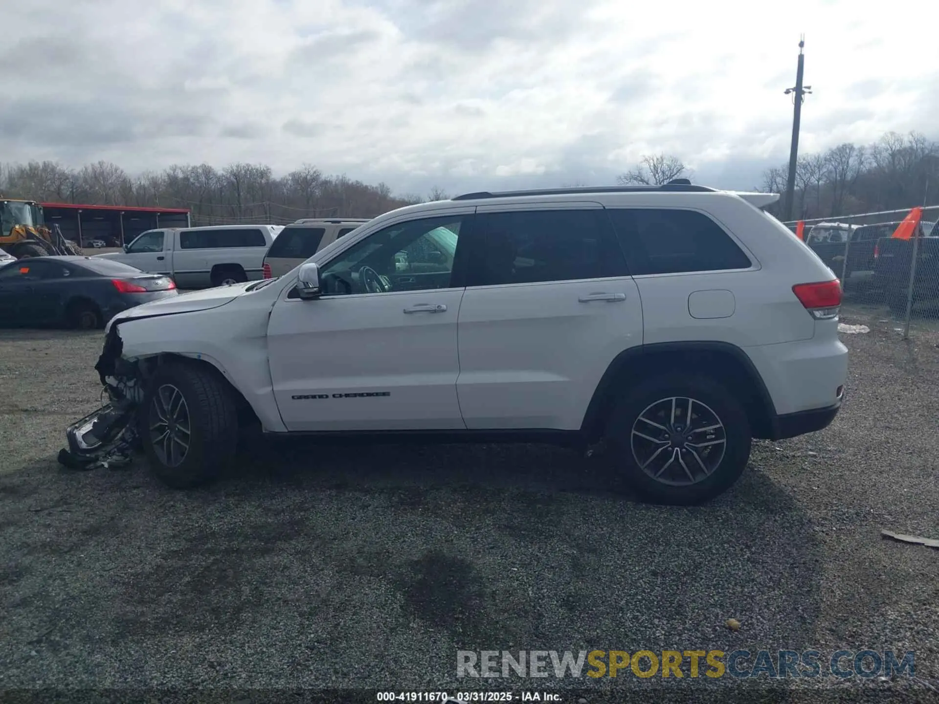 15 Photograph of a damaged car 1C4RJFBG6KC808162 JEEP GRAND CHEROKEE 2019