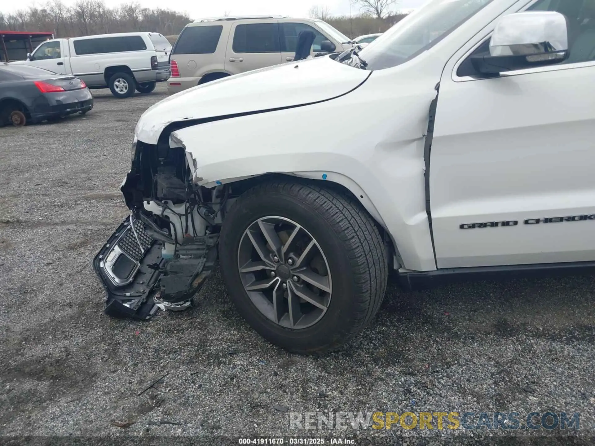 6 Photograph of a damaged car 1C4RJFBG6KC808162 JEEP GRAND CHEROKEE 2019