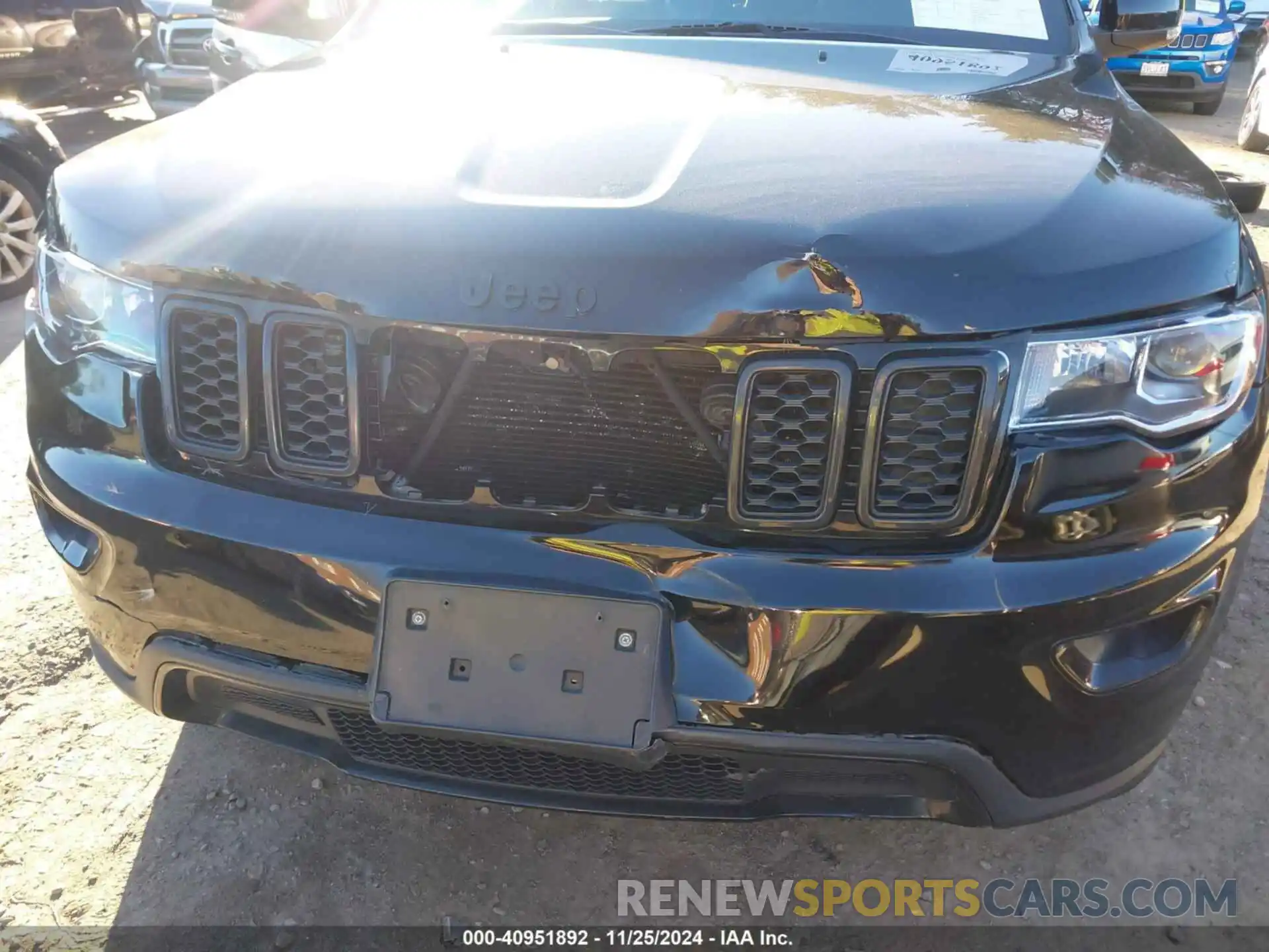 6 Photograph of a damaged car 1C4RJFBG7KC674990 JEEP GRAND CHEROKEE 2019