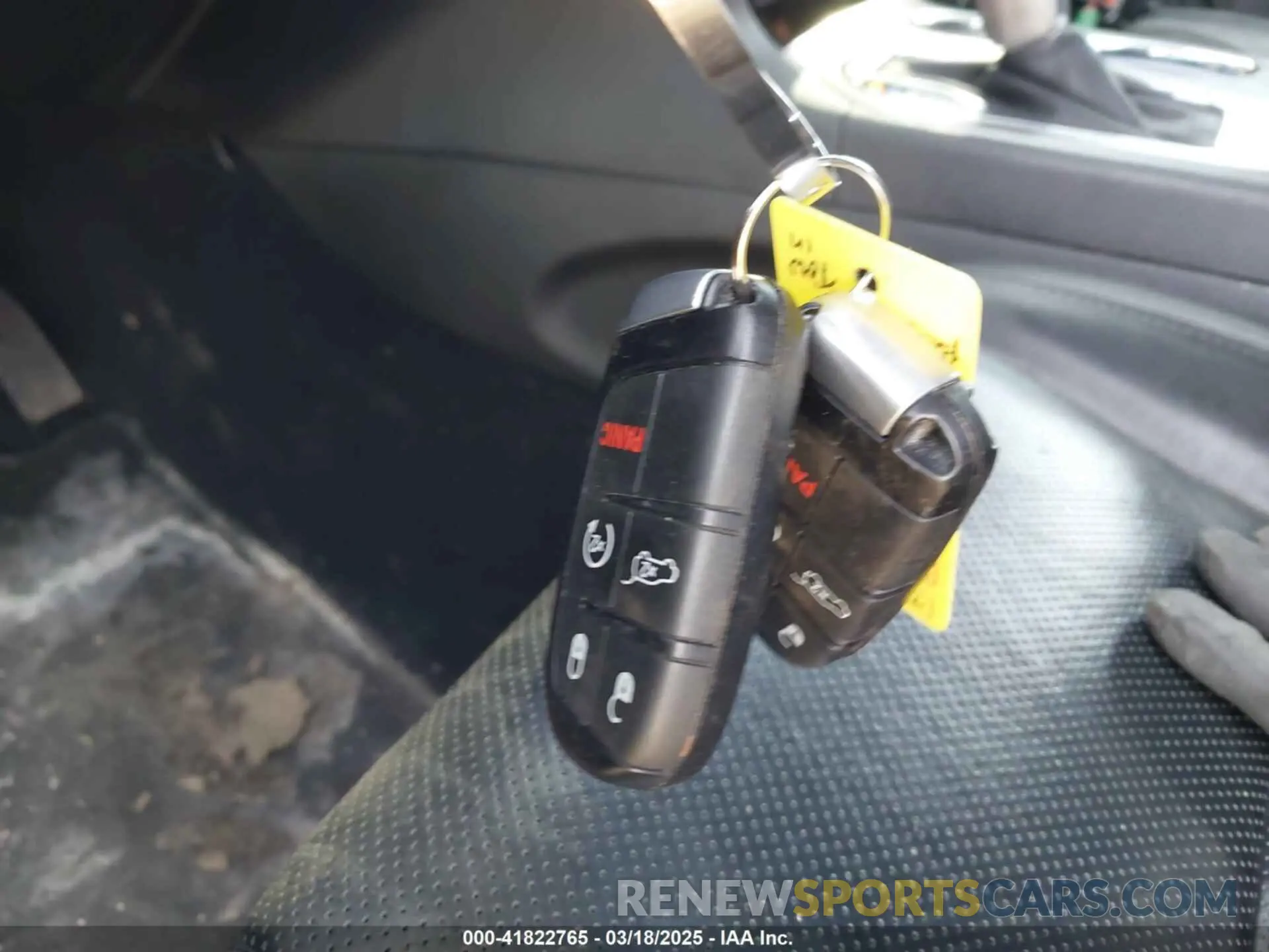 11 Photograph of a damaged car 1C4RJFBG7KC782834 JEEP GRAND CHEROKEE 2019