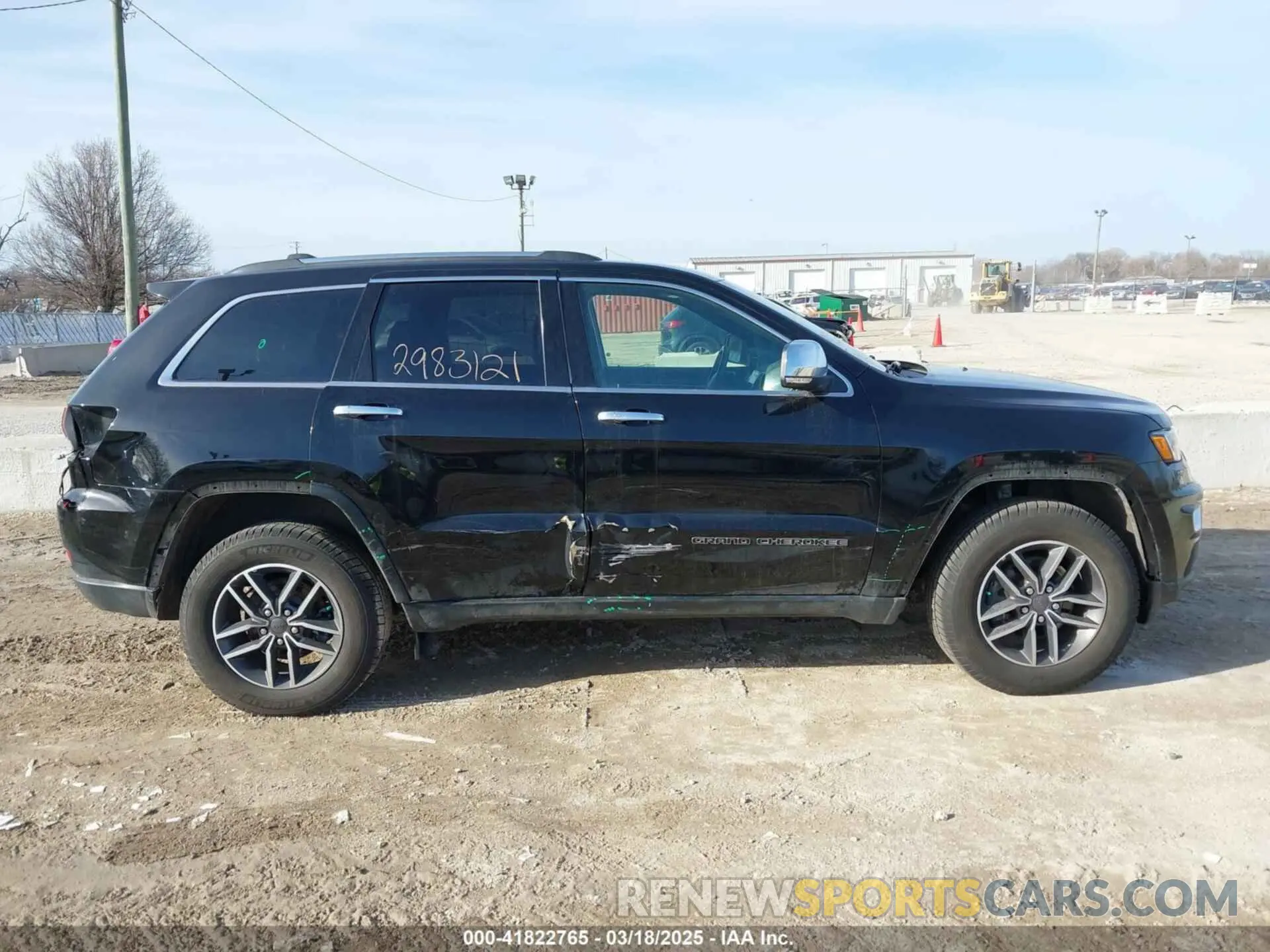 14 Photograph of a damaged car 1C4RJFBG7KC782834 JEEP GRAND CHEROKEE 2019