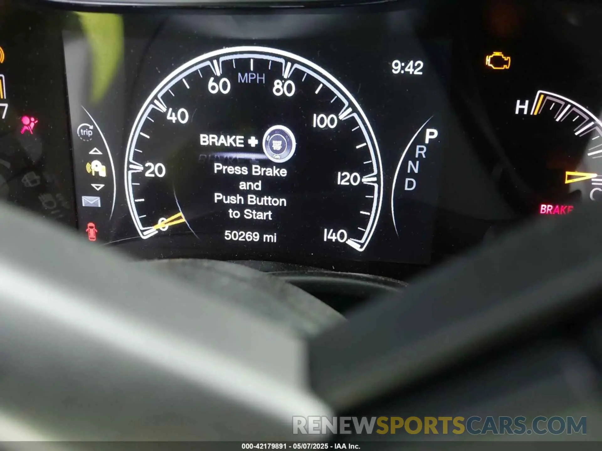 15 Photograph of a damaged car 1C4RJFBG7KC815704 JEEP GRAND CHEROKEE 2019