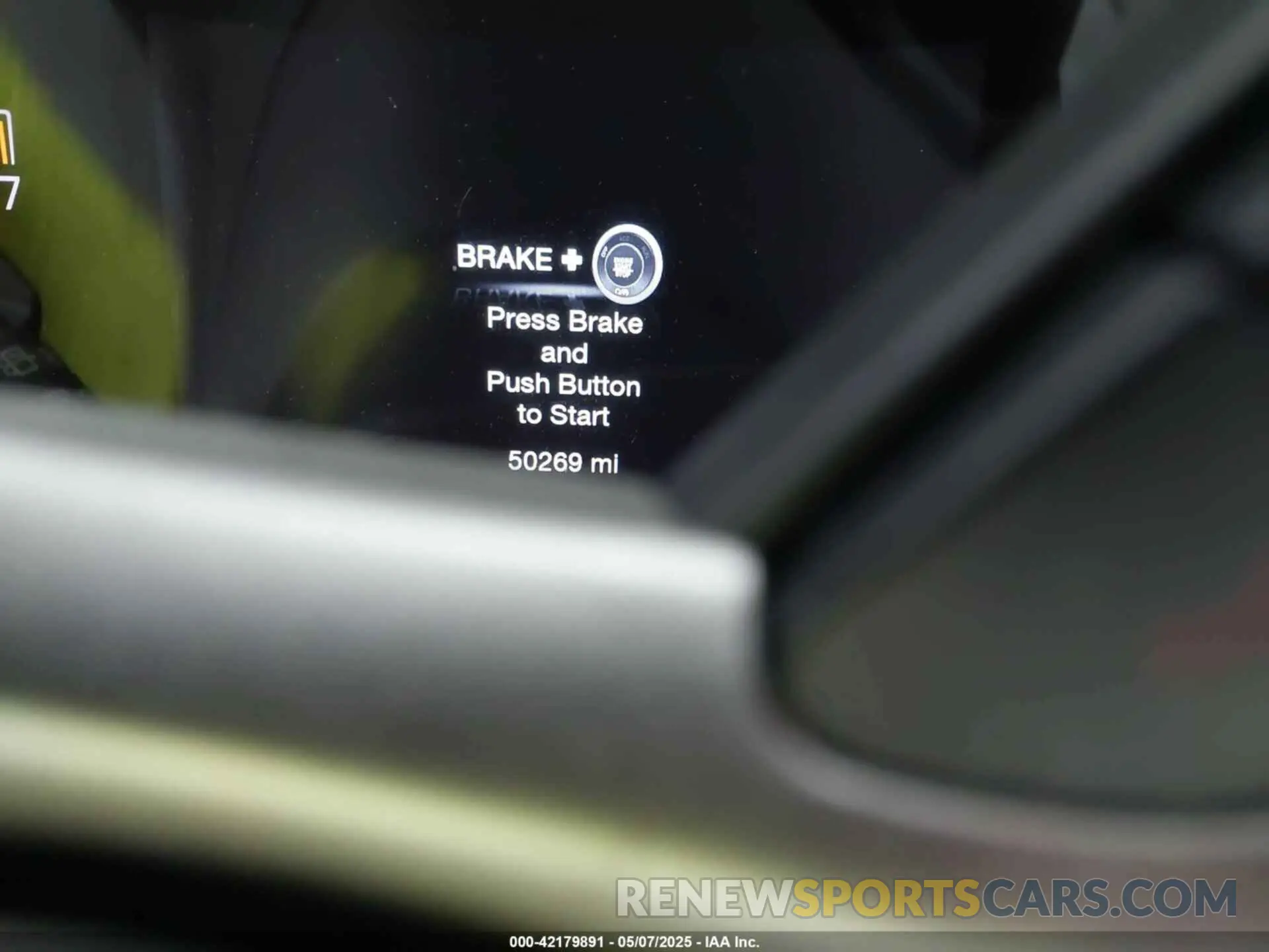 7 Photograph of a damaged car 1C4RJFBG7KC815704 JEEP GRAND CHEROKEE 2019