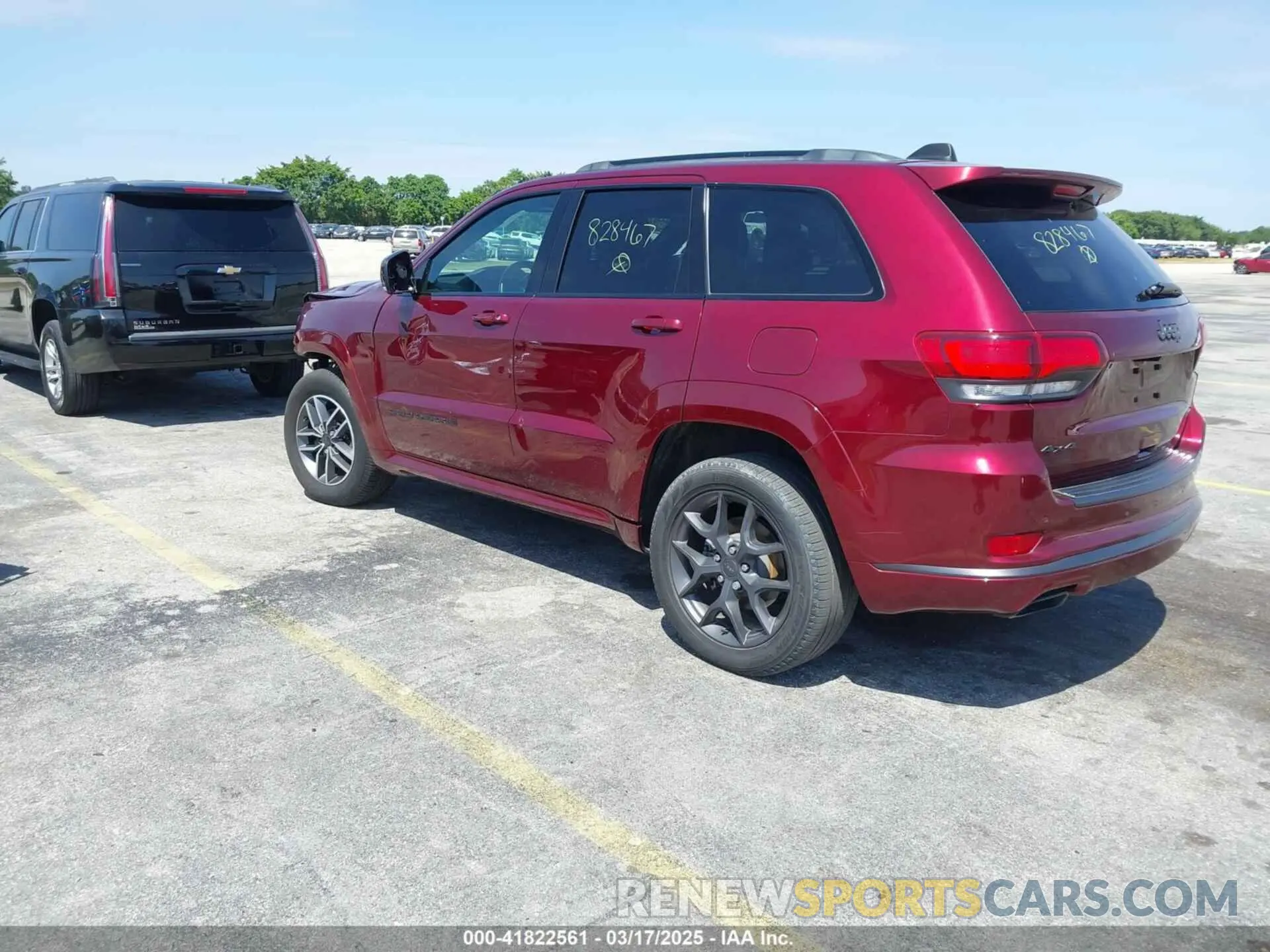3 Photograph of a damaged car 1C4RJFBG7KC828467 JEEP GRAND CHEROKEE 2019