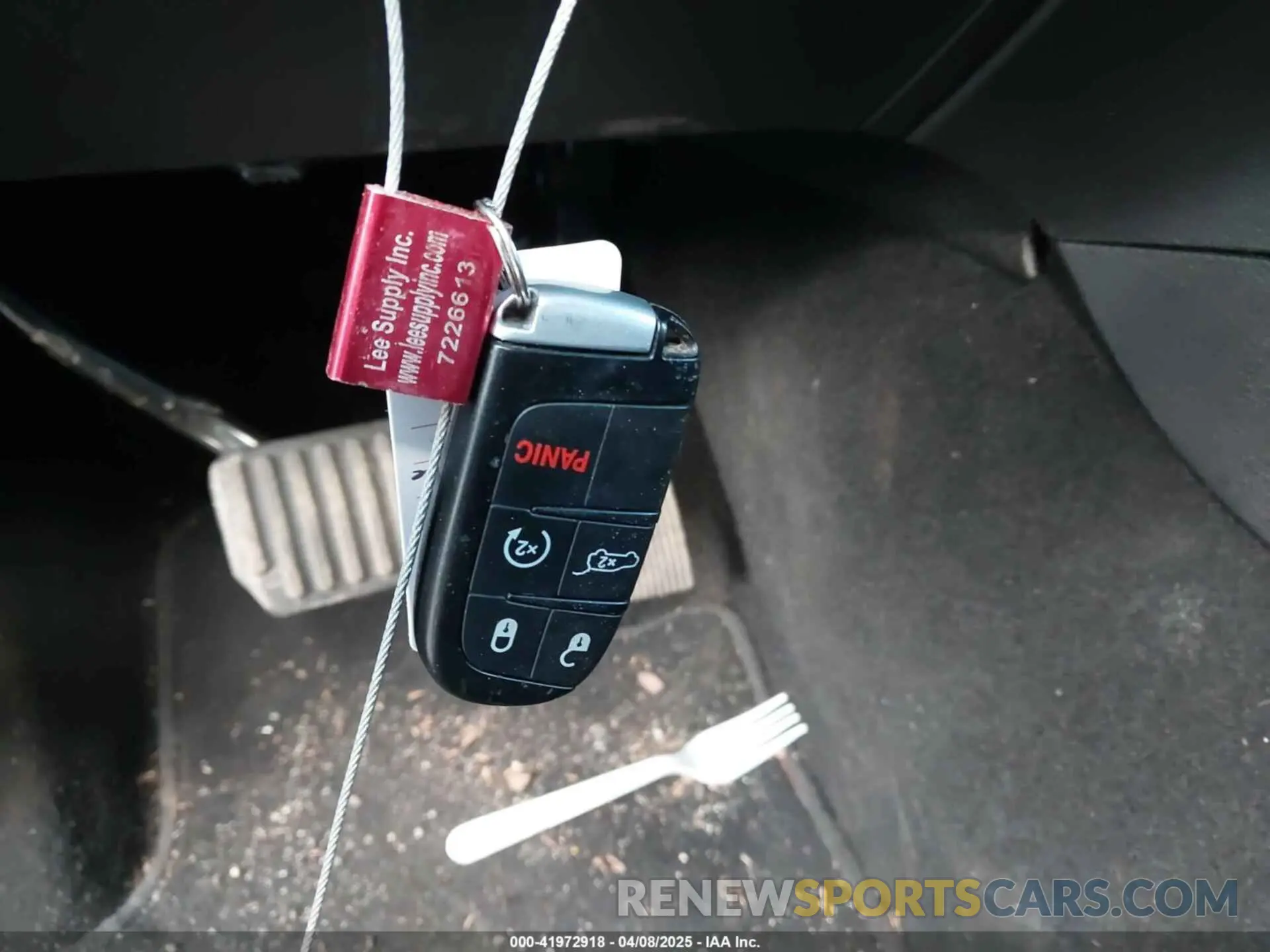 11 Photograph of a damaged car 1C4RJFBG7KC829649 JEEP GRAND CHEROKEE 2019
