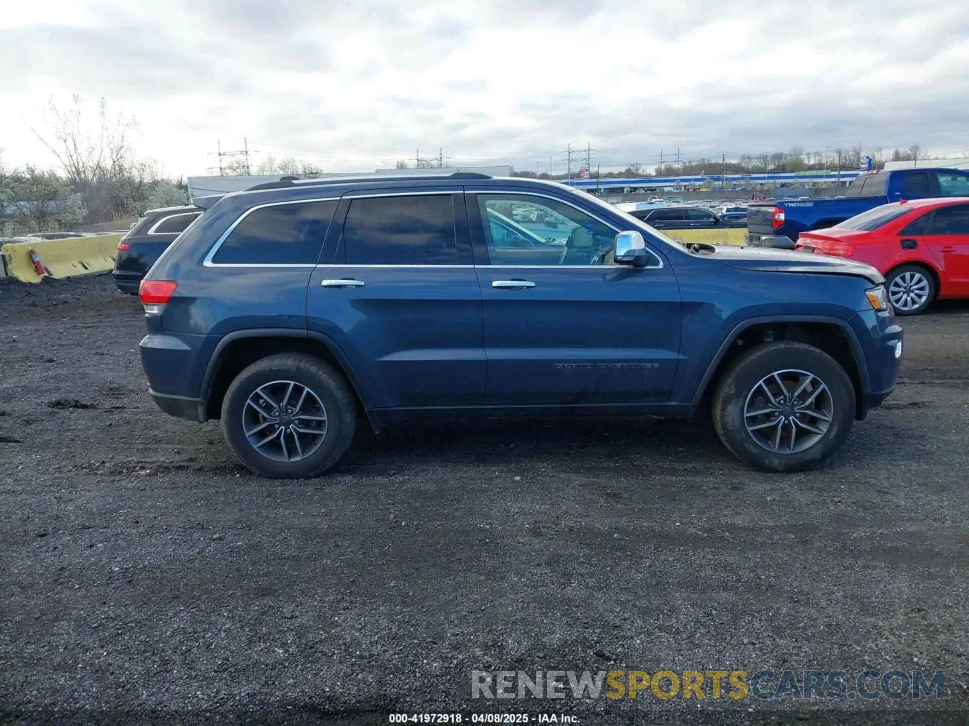 13 Photograph of a damaged car 1C4RJFBG7KC829649 JEEP GRAND CHEROKEE 2019