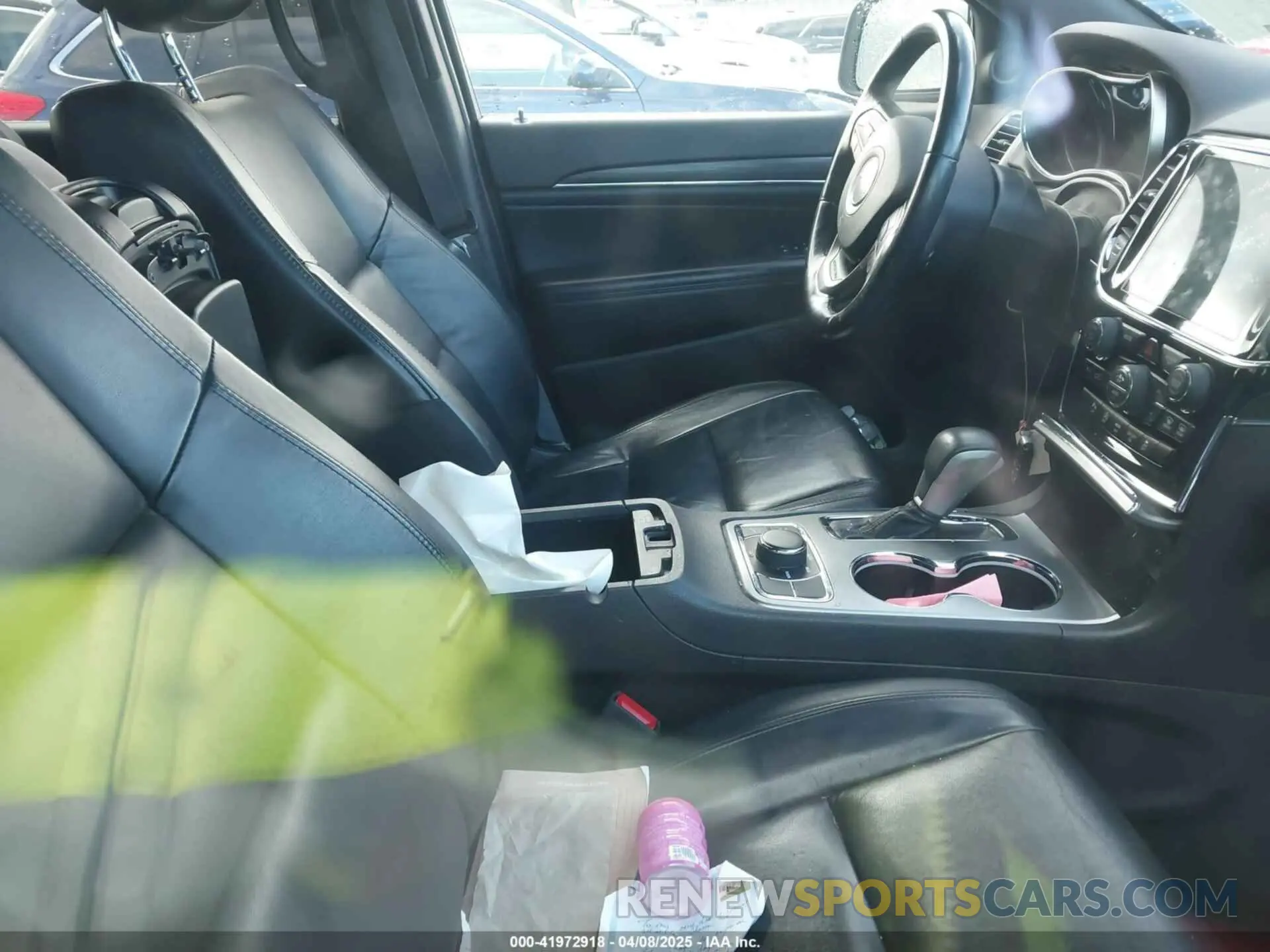 5 Photograph of a damaged car 1C4RJFBG7KC829649 JEEP GRAND CHEROKEE 2019