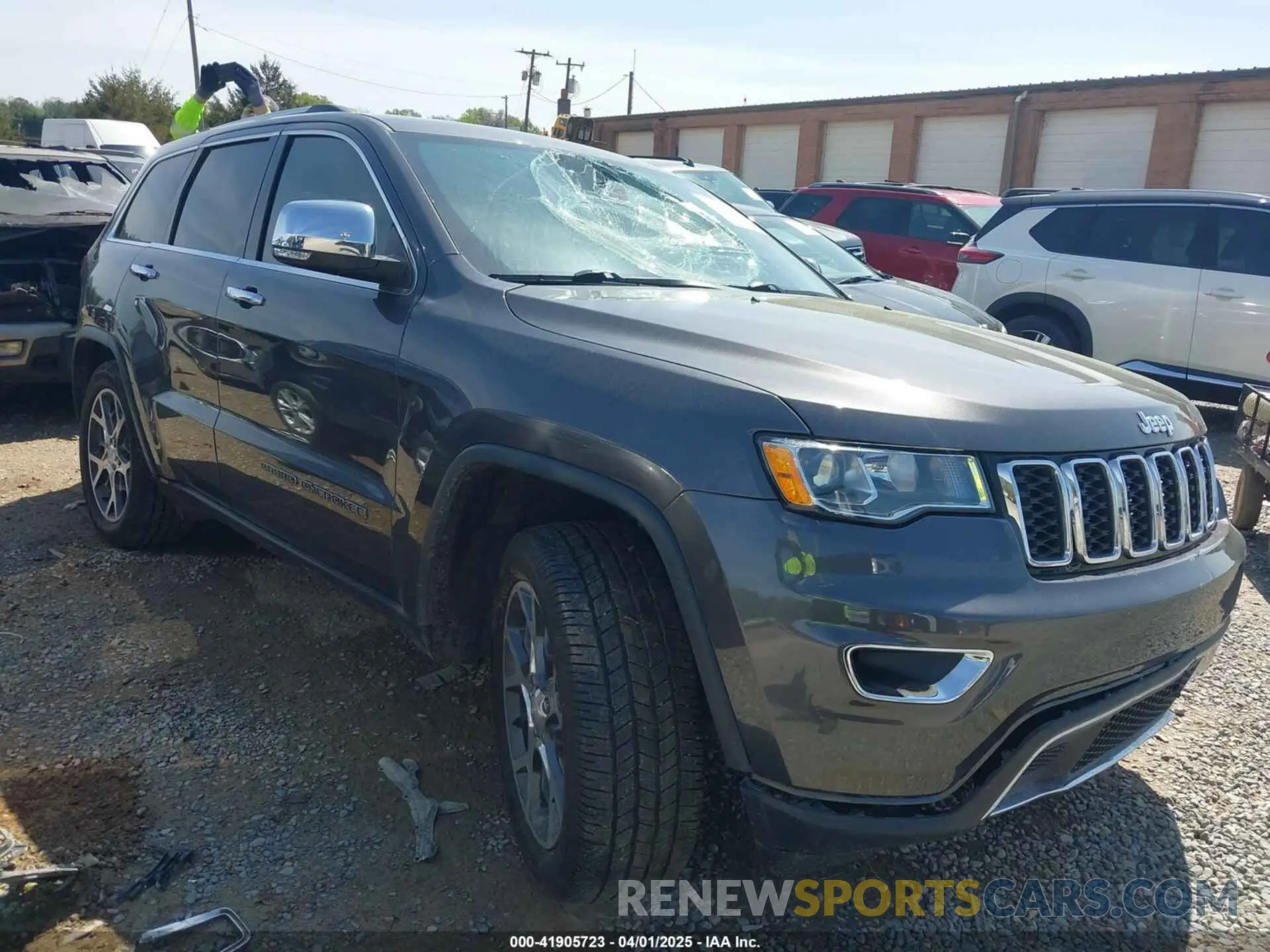 1 Photograph of a damaged car 1C4RJFBG8KC552204 JEEP GRAND CHEROKEE 2019