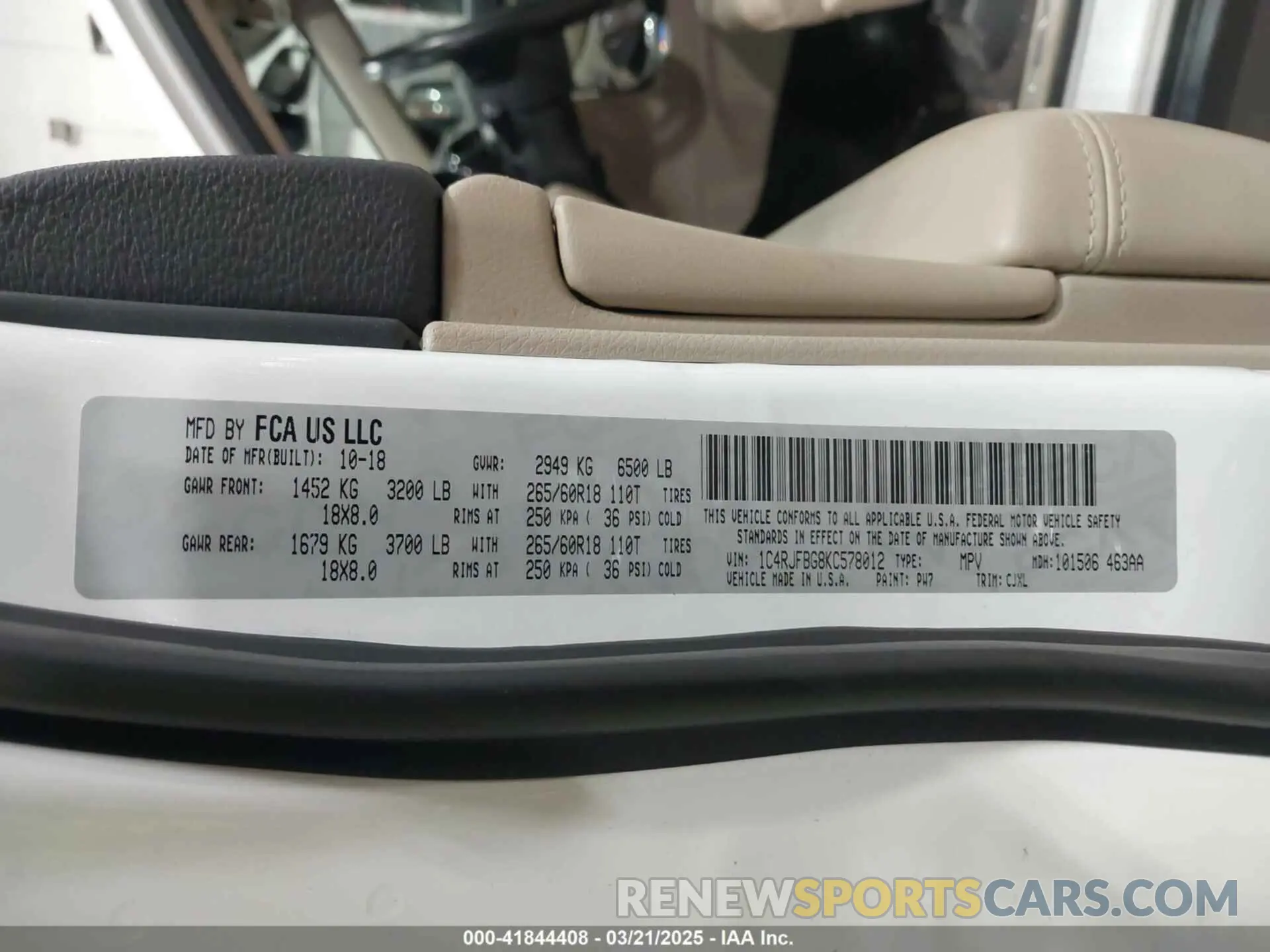 9 Photograph of a damaged car 1C4RJFBG8KC578012 JEEP GRAND CHEROKEE 2019