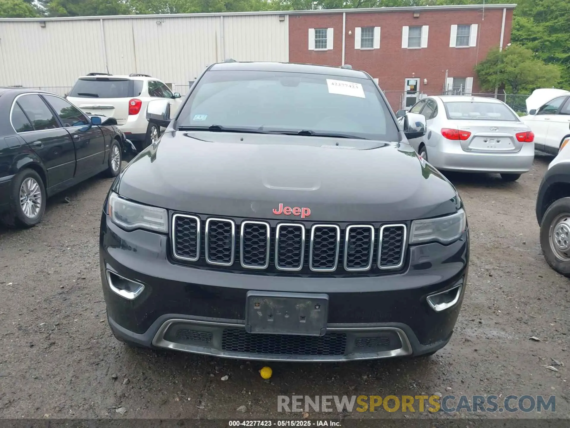 12 Photograph of a damaged car 1C4RJFBG8KC725865 JEEP GRAND CHEROKEE 2019