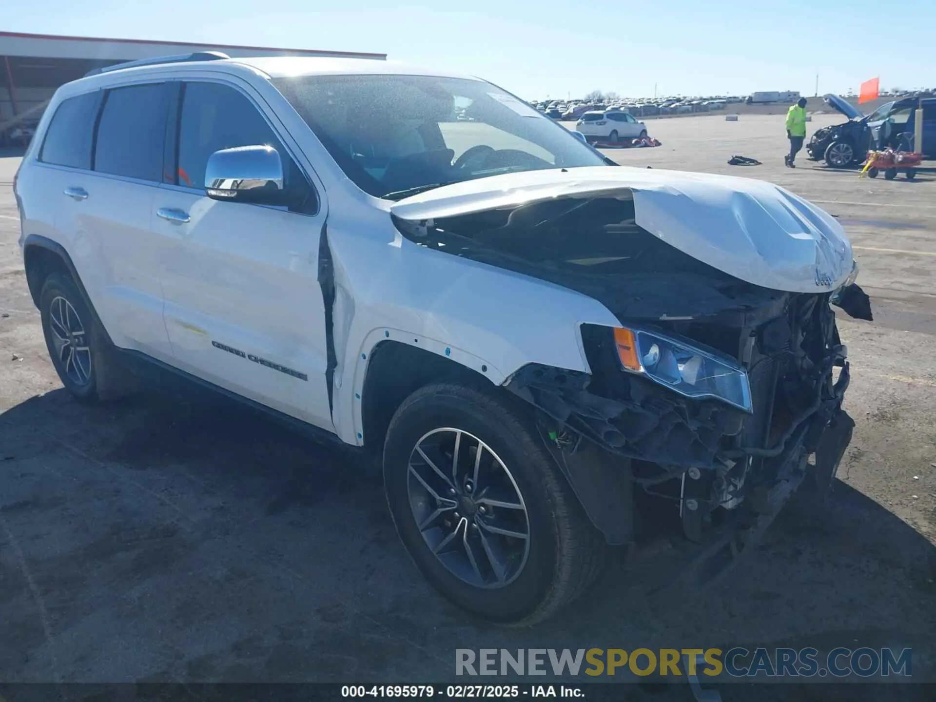 1 Photograph of a damaged car 1C4RJFBG8KC784527 JEEP GRAND CHEROKEE 2019