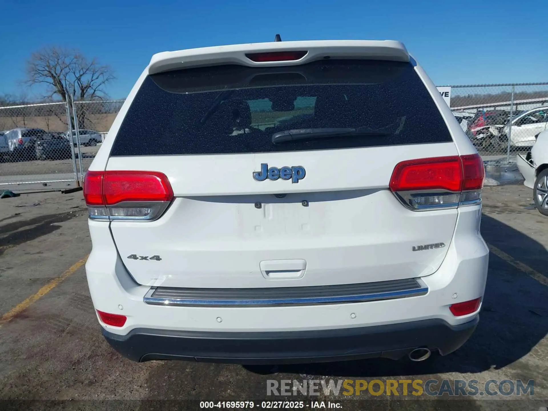 16 Photograph of a damaged car 1C4RJFBG8KC784527 JEEP GRAND CHEROKEE 2019
