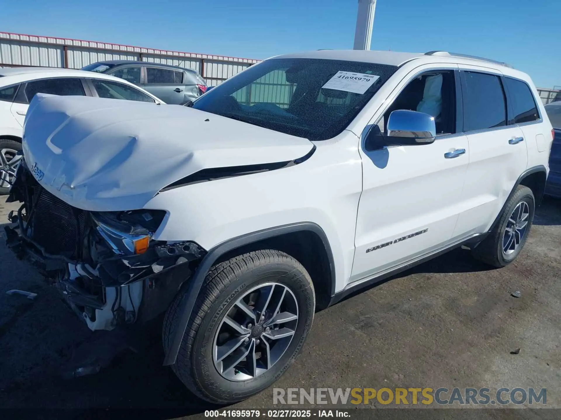 2 Photograph of a damaged car 1C4RJFBG8KC784527 JEEP GRAND CHEROKEE 2019