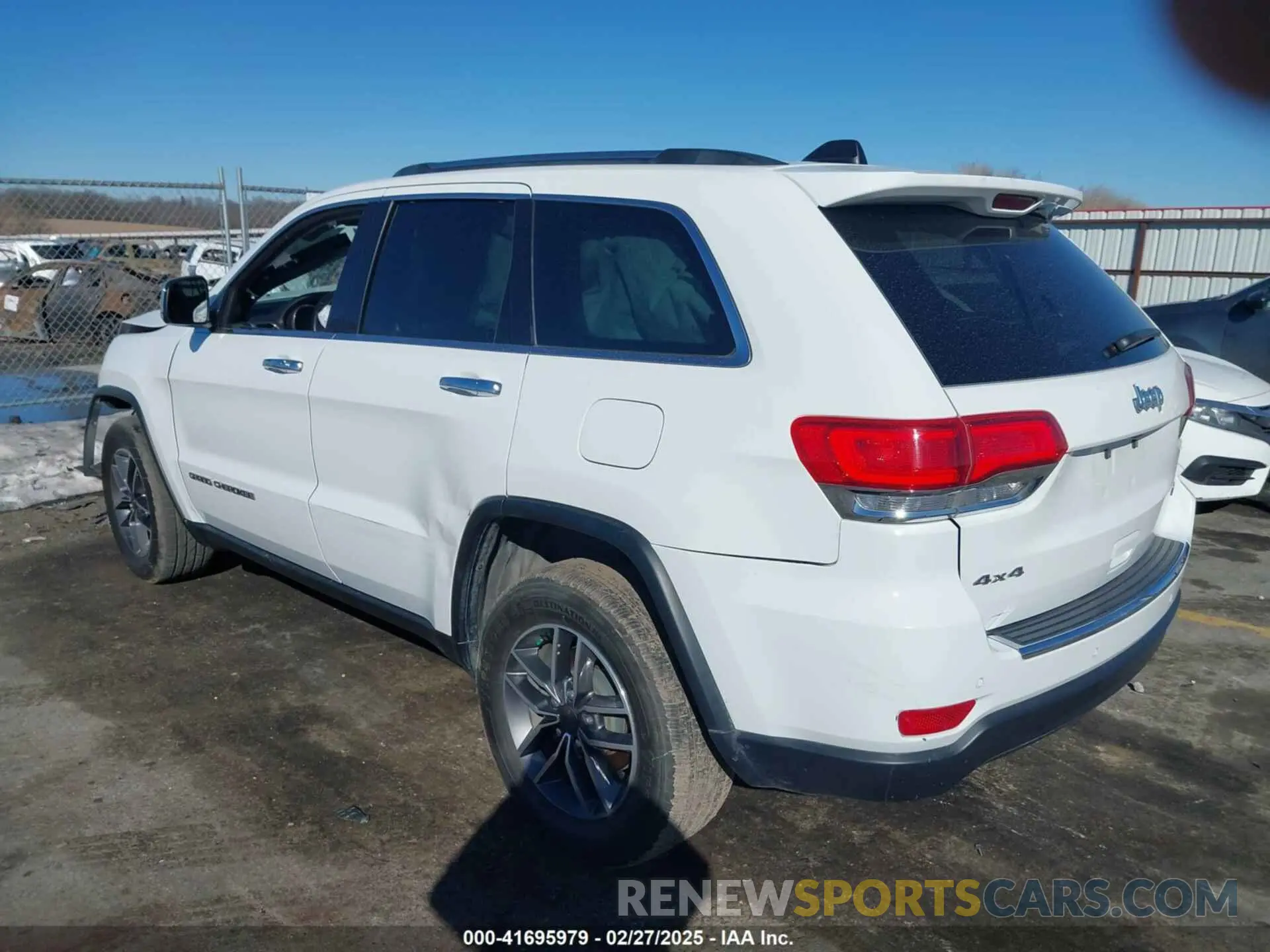 3 Photograph of a damaged car 1C4RJFBG8KC784527 JEEP GRAND CHEROKEE 2019
