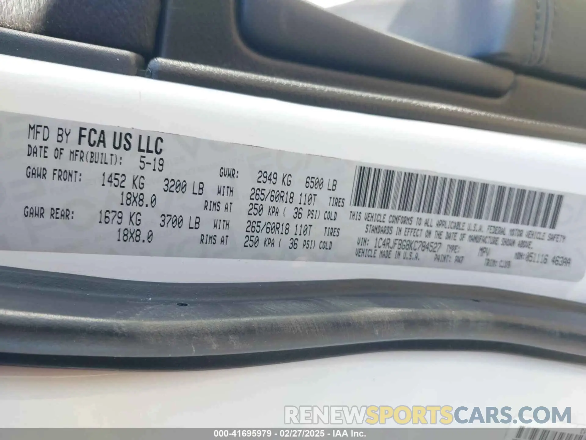9 Photograph of a damaged car 1C4RJFBG8KC784527 JEEP GRAND CHEROKEE 2019