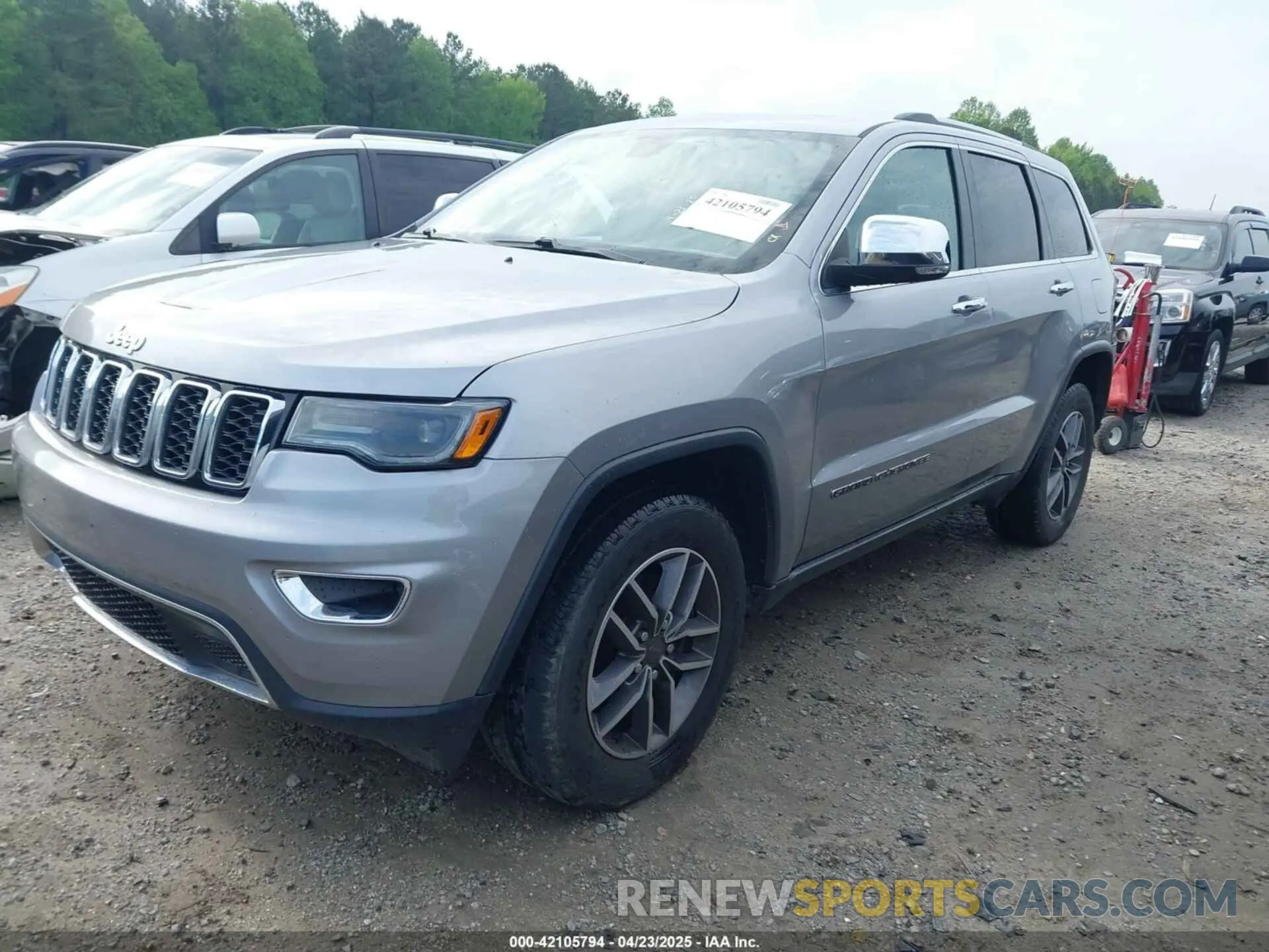 2 Photograph of a damaged car 1C4RJFBG8KC799478 JEEP GRAND CHEROKEE 2019