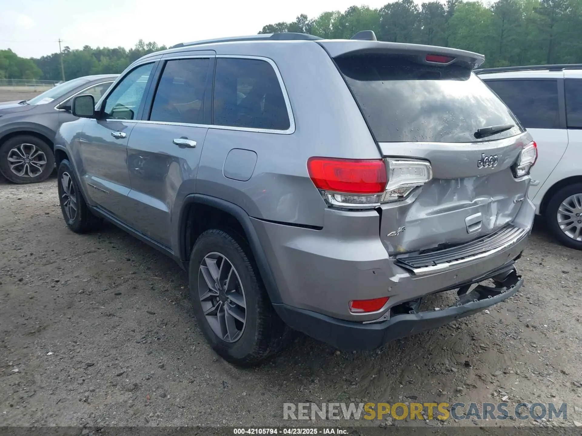 3 Photograph of a damaged car 1C4RJFBG8KC799478 JEEP GRAND CHEROKEE 2019