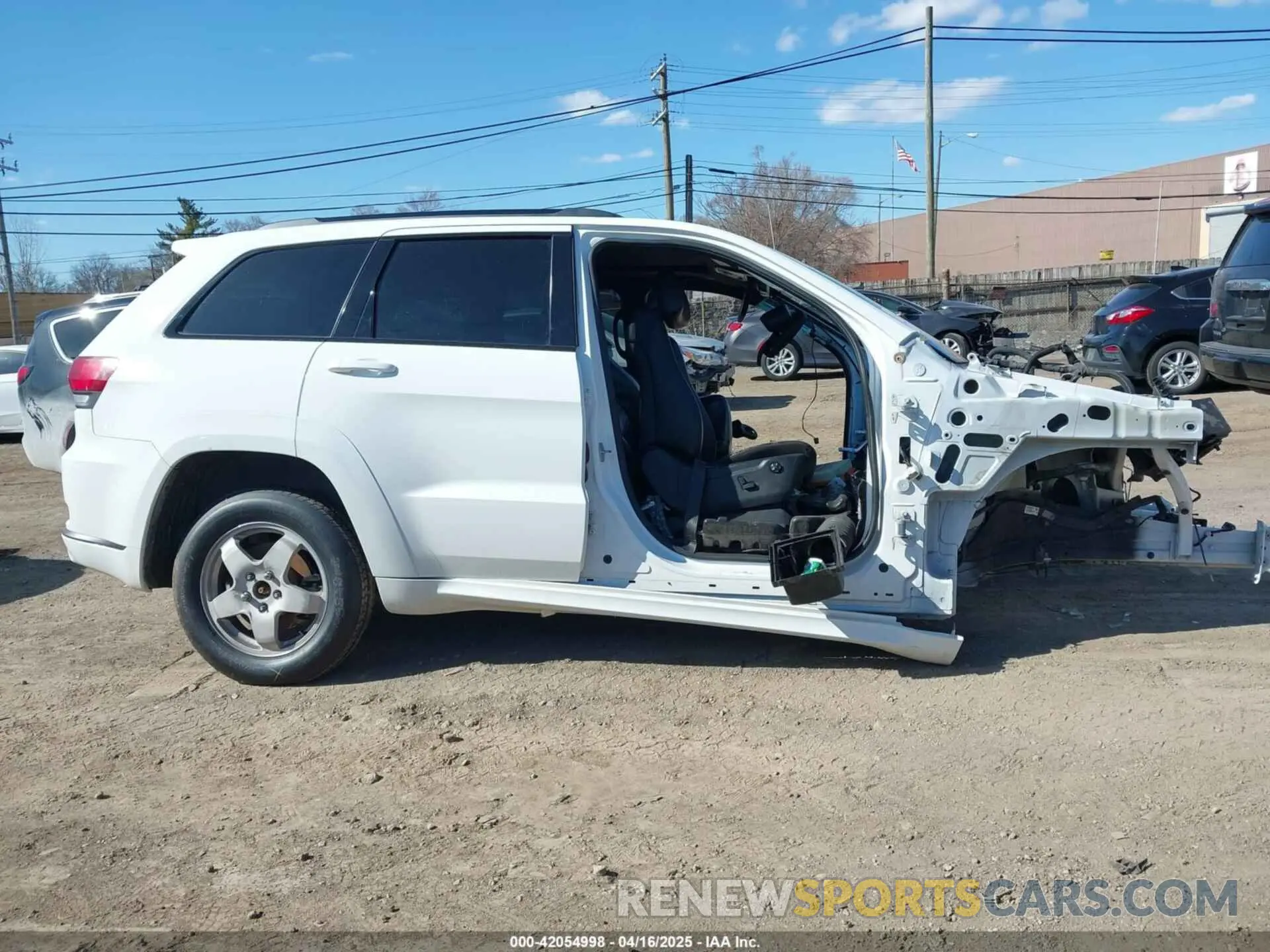 12 Photograph of a damaged car 1C4RJFBG9KC618419 JEEP GRAND CHEROKEE 2019