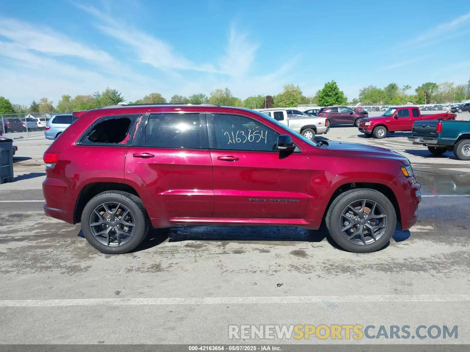 13 Photograph of a damaged car 1C4RJFBG9KC678135 JEEP GRAND CHEROKEE 2019