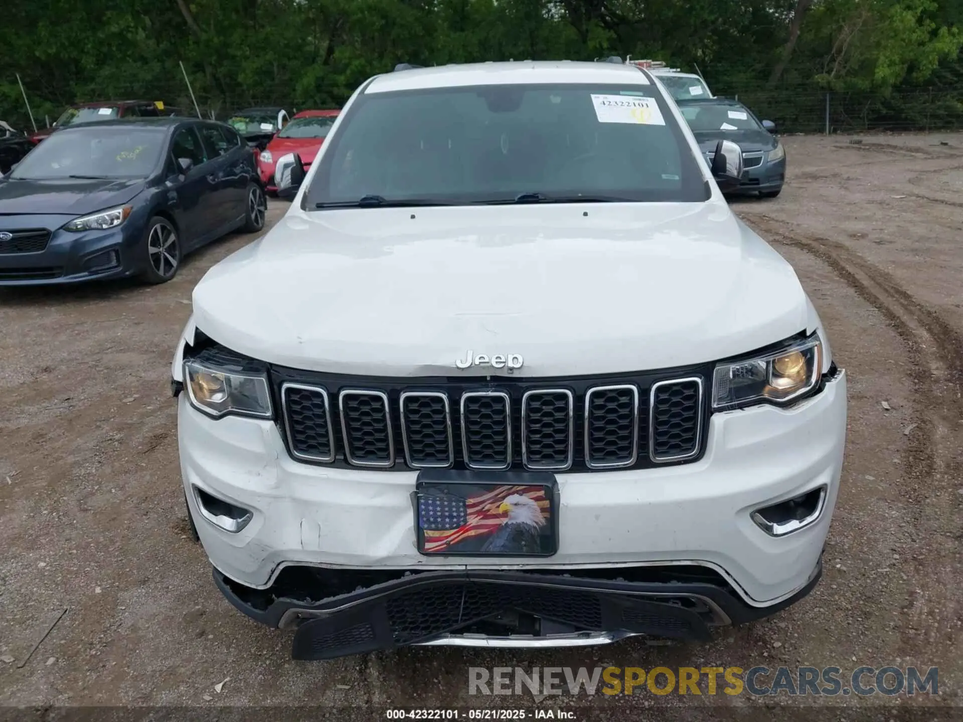 12 Photograph of a damaged car 1C4RJFBG9KC746031 JEEP GRAND CHEROKEE 2019