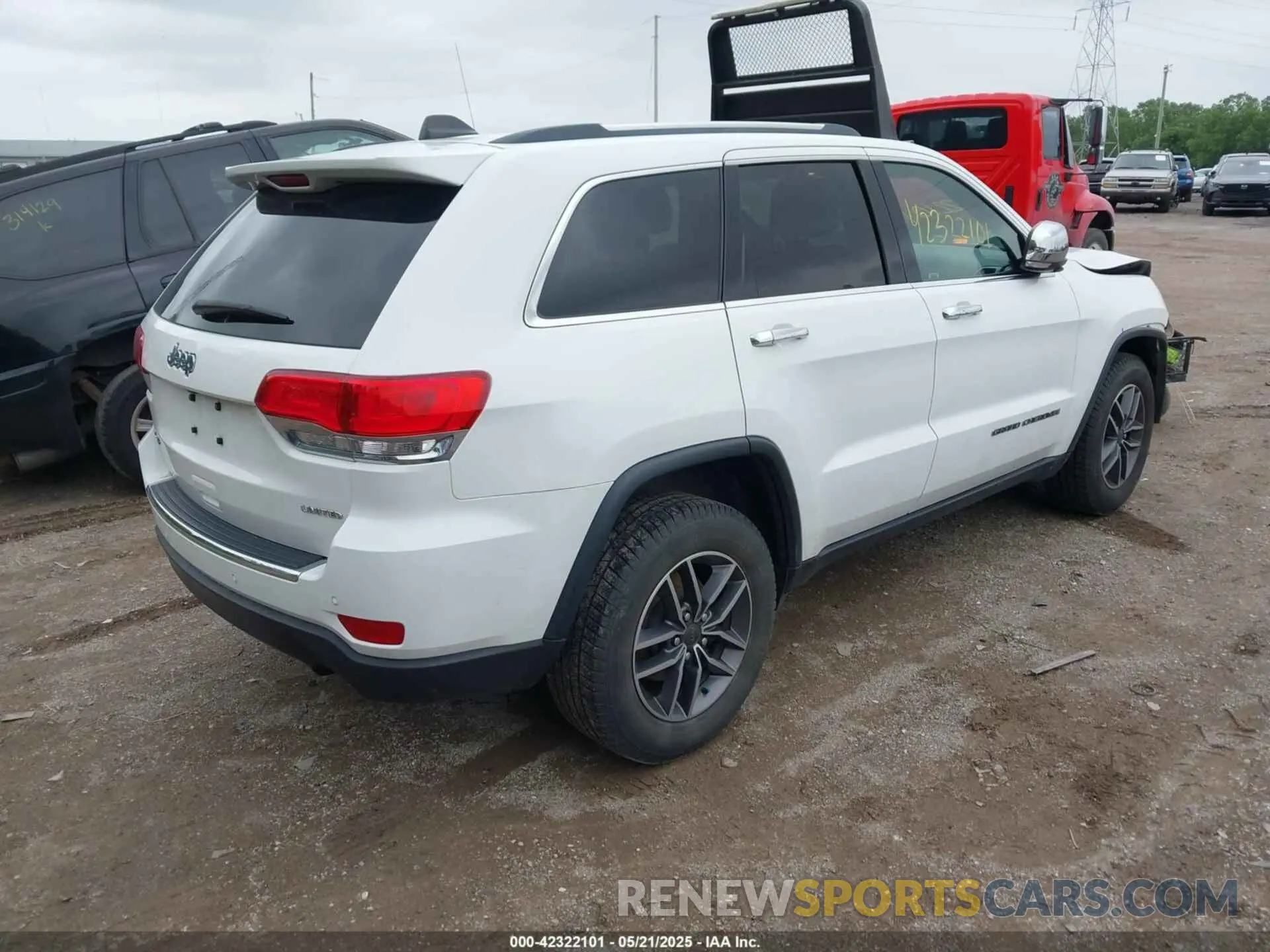 4 Photograph of a damaged car 1C4RJFBG9KC746031 JEEP GRAND CHEROKEE 2019