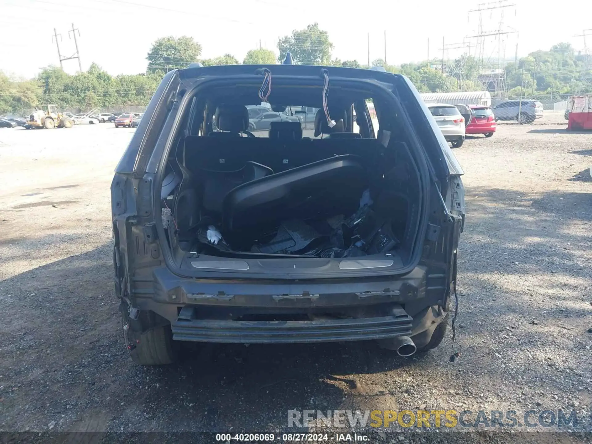 15 Photograph of a damaged car 1C4RJFBG9KC760446 JEEP GRAND CHEROKEE 2019