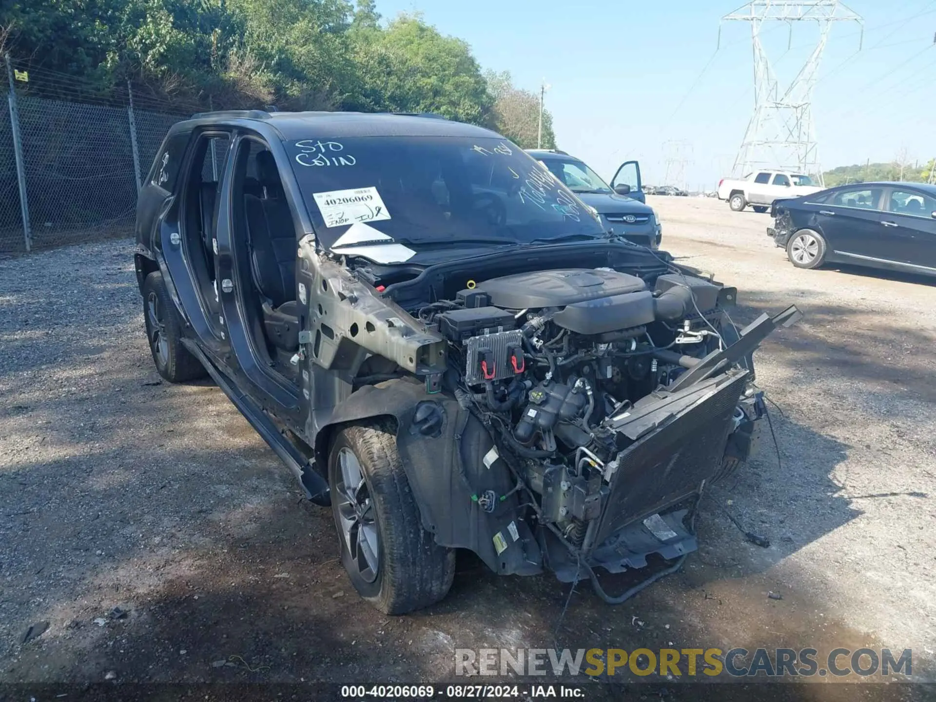 17 Photograph of a damaged car 1C4RJFBG9KC760446 JEEP GRAND CHEROKEE 2019