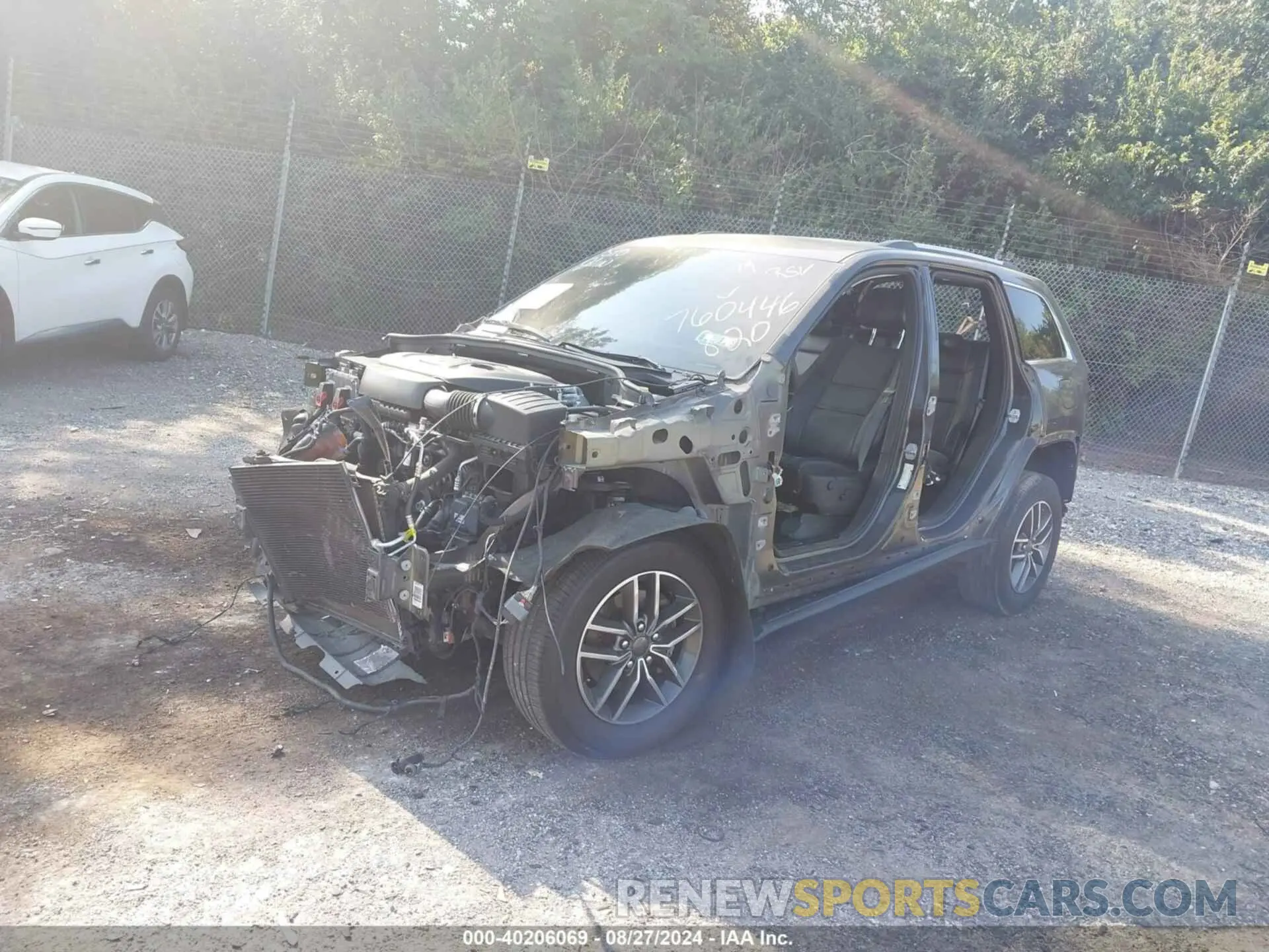 2 Photograph of a damaged car 1C4RJFBG9KC760446 JEEP GRAND CHEROKEE 2019