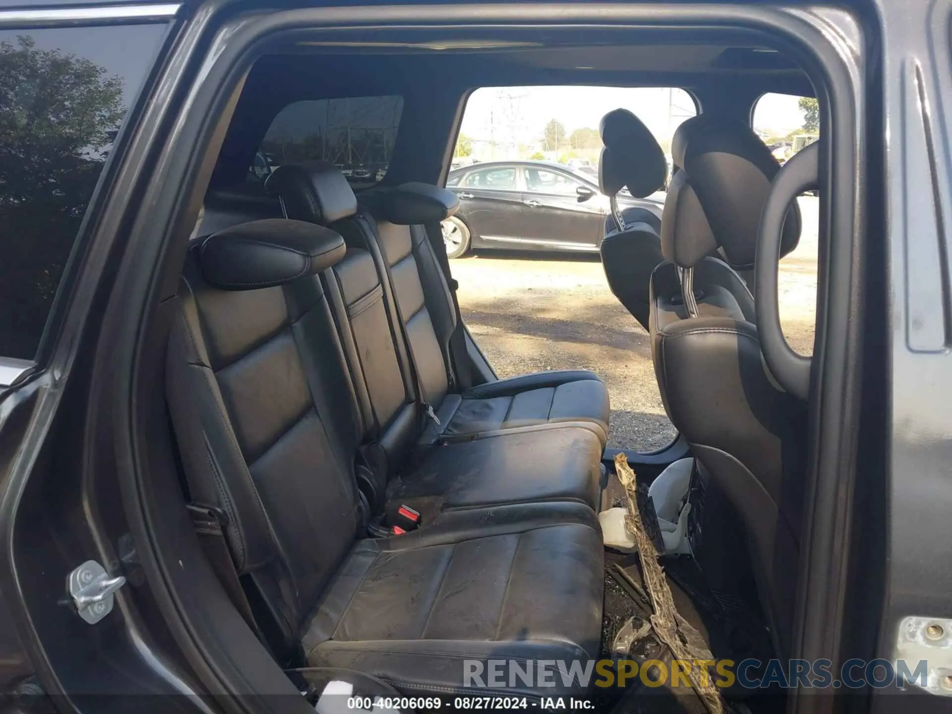 8 Photograph of a damaged car 1C4RJFBG9KC760446 JEEP GRAND CHEROKEE 2019