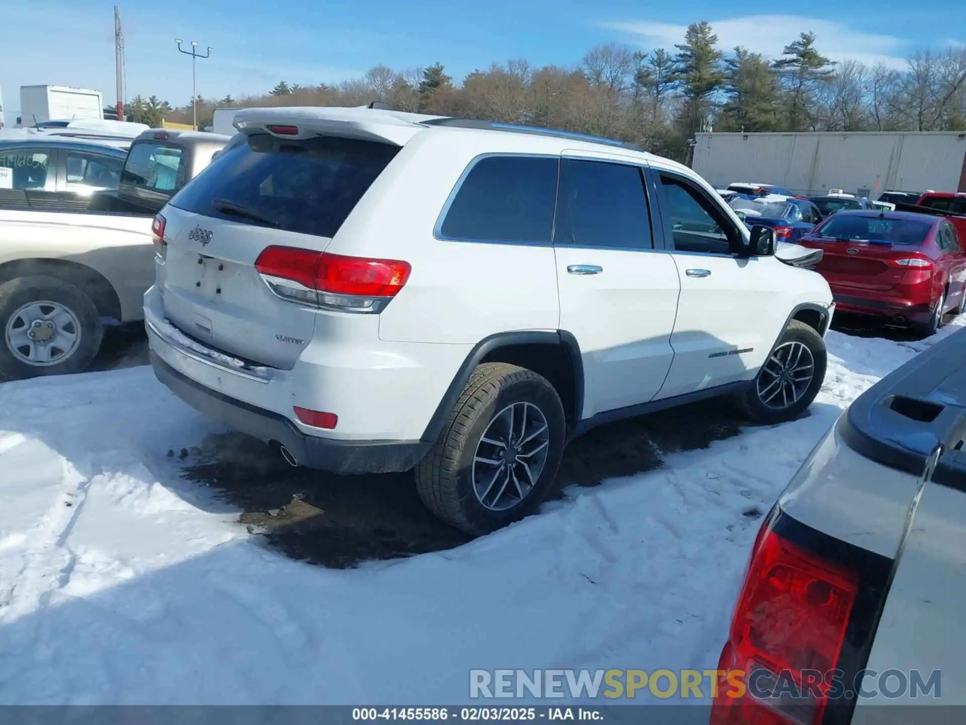 4 Photograph of a damaged car 1C4RJFBG9KC810343 JEEP GRAND CHEROKEE 2019