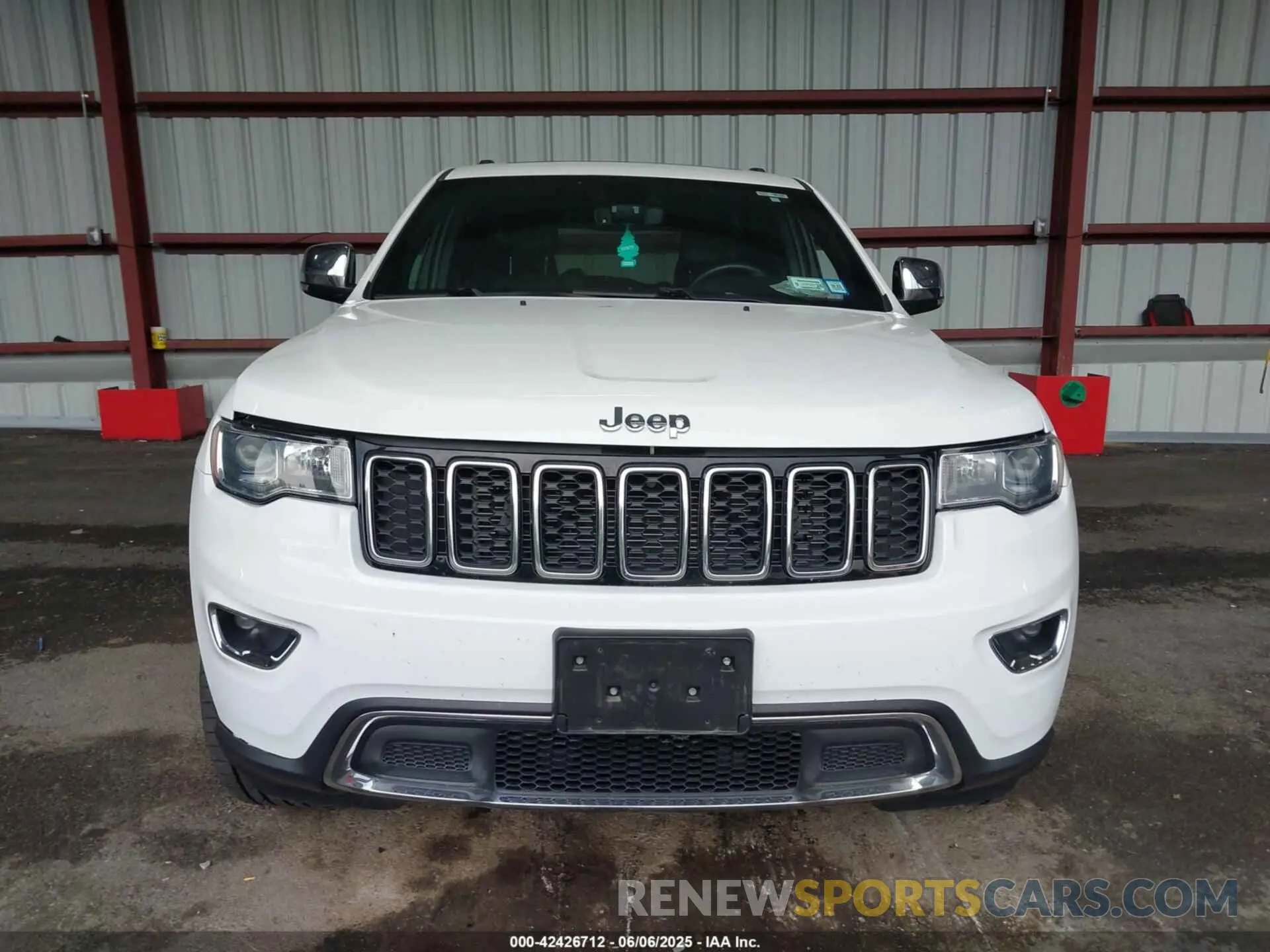 12 Photograph of a damaged car 1C4RJFBGXKC590159 JEEP GRAND CHEROKEE 2019