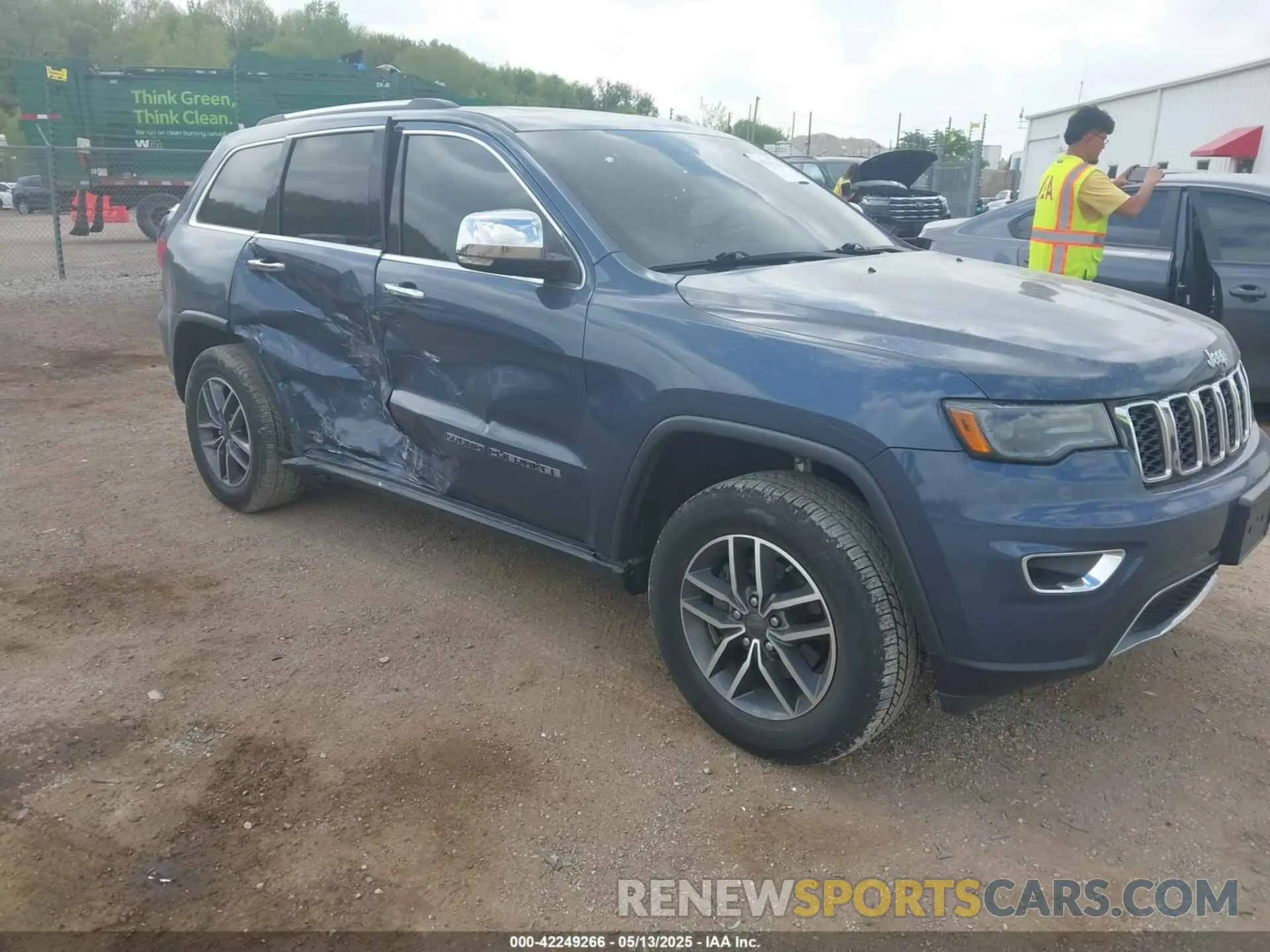 1 Photograph of a damaged car 1C4RJFBGXKC786215 JEEP GRAND CHEROKEE 2019
