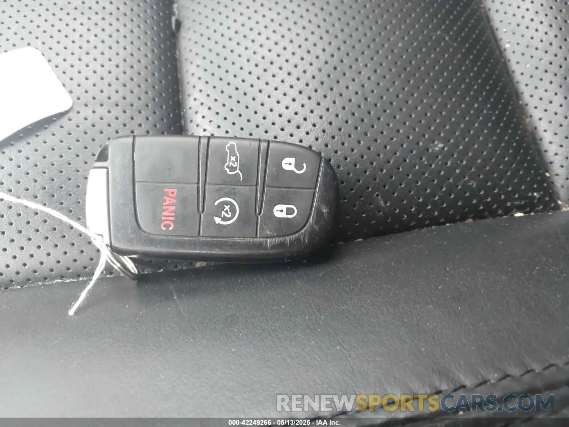 11 Photograph of a damaged car 1C4RJFBGXKC786215 JEEP GRAND CHEROKEE 2019