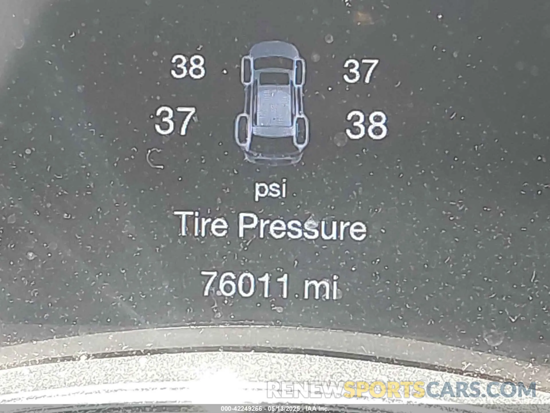 15 Photograph of a damaged car 1C4RJFBGXKC786215 JEEP GRAND CHEROKEE 2019