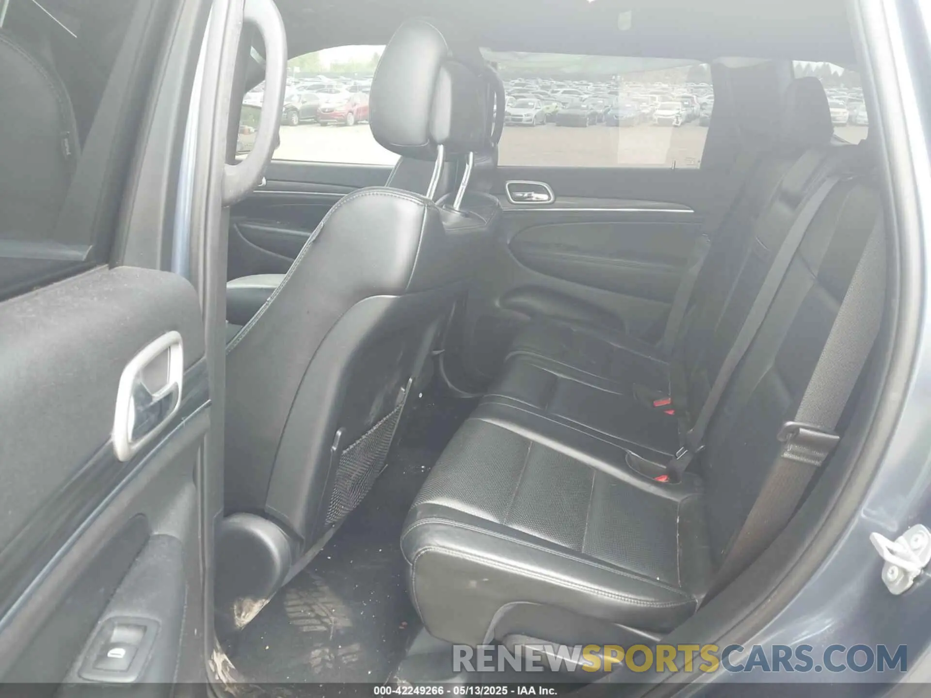 8 Photograph of a damaged car 1C4RJFBGXKC786215 JEEP GRAND CHEROKEE 2019