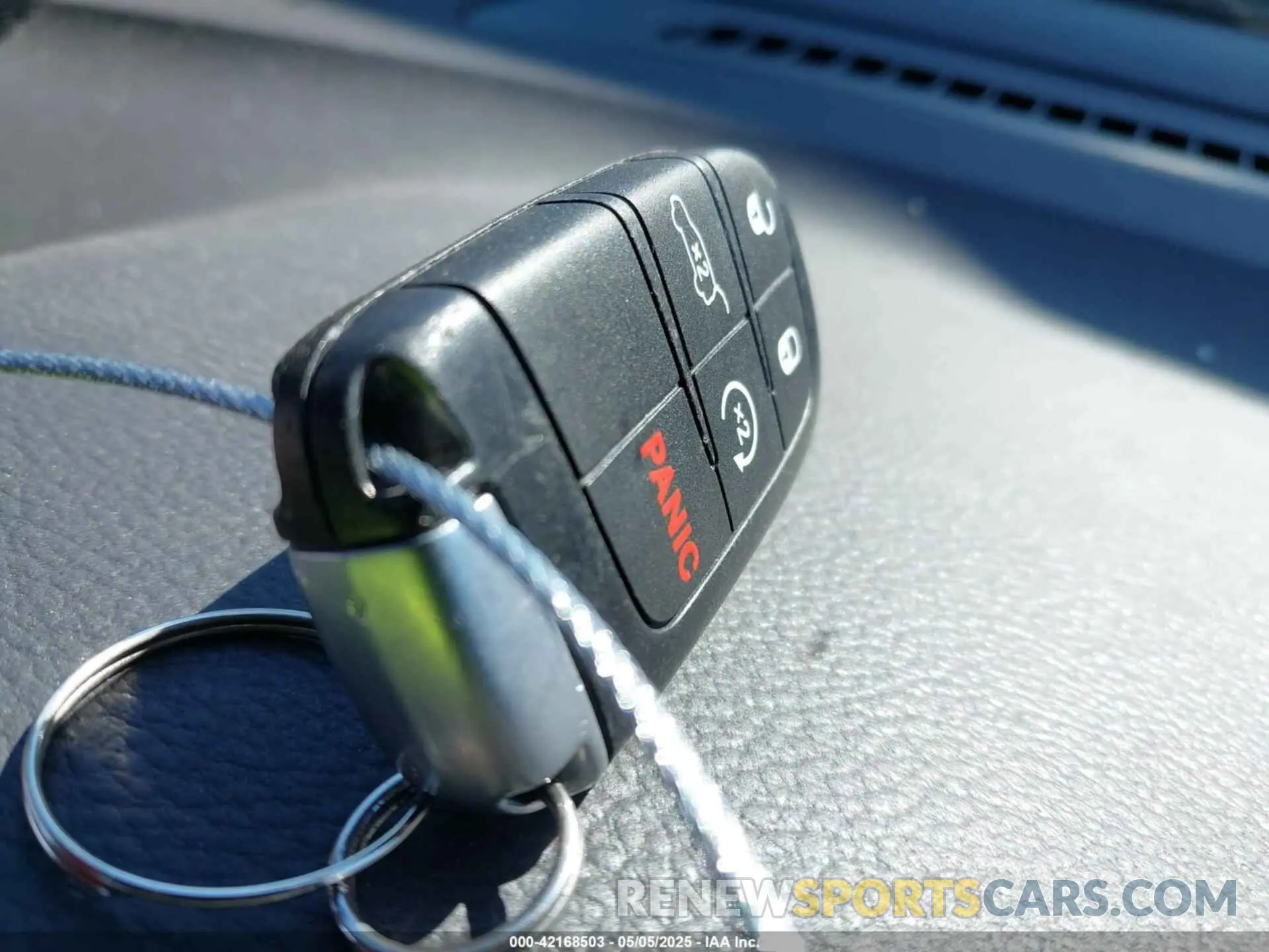 11 Photograph of a damaged car 1C4RJFBGXKC842475 JEEP GRAND CHEROKEE 2019