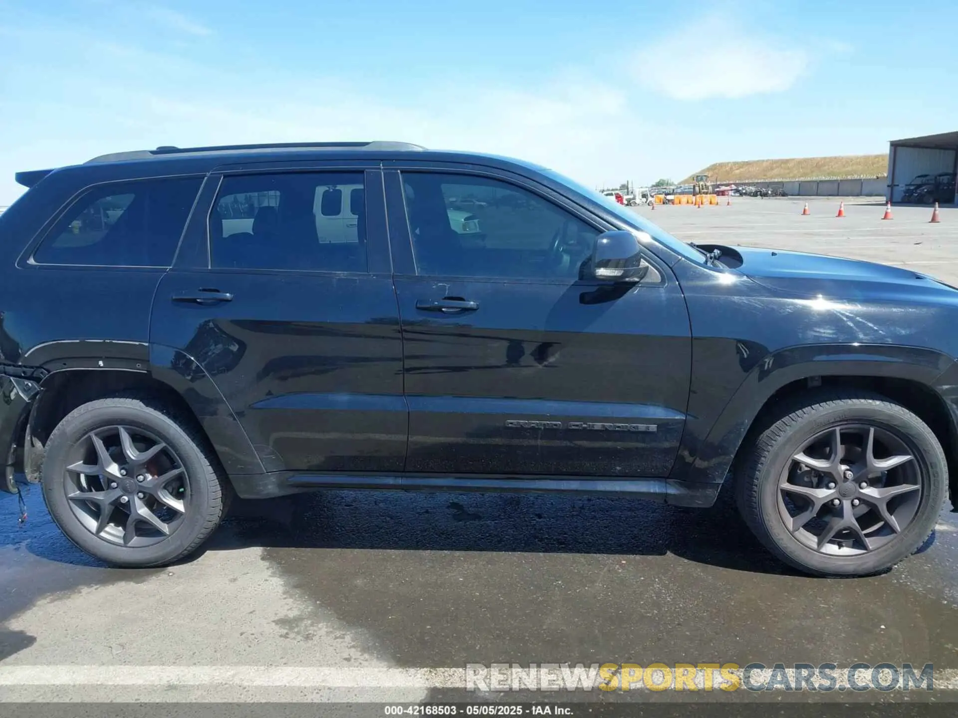 14 Photograph of a damaged car 1C4RJFBGXKC842475 JEEP GRAND CHEROKEE 2019