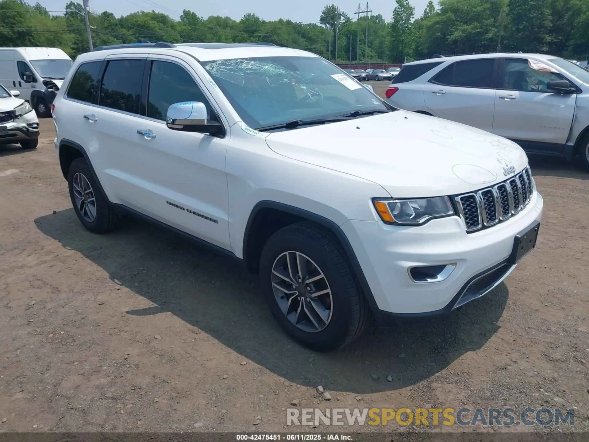 1 Photograph of a damaged car 1C4RJFBGXKC854304 JEEP GRAND CHEROKEE 2019