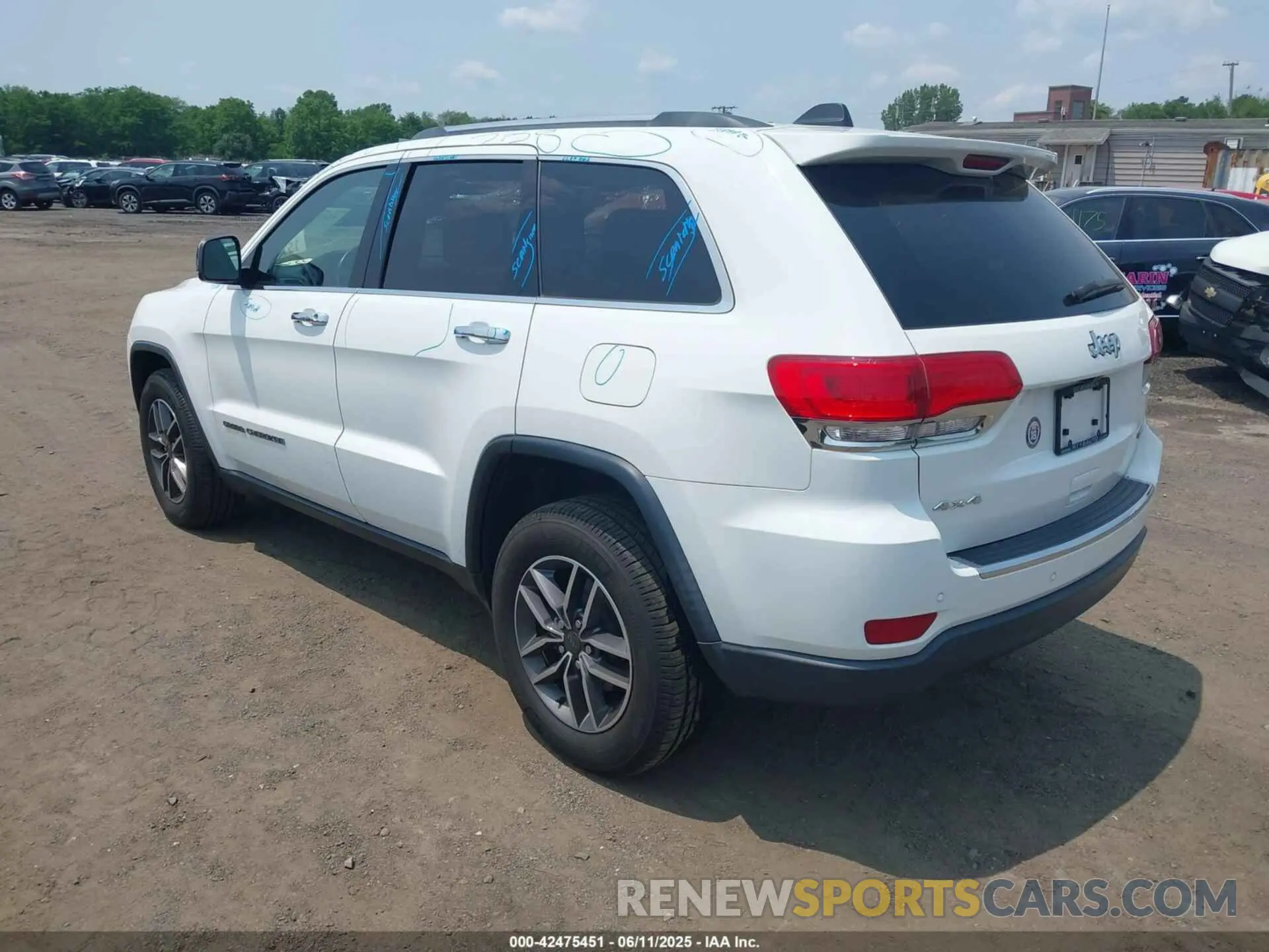 3 Photograph of a damaged car 1C4RJFBGXKC854304 JEEP GRAND CHEROKEE 2019