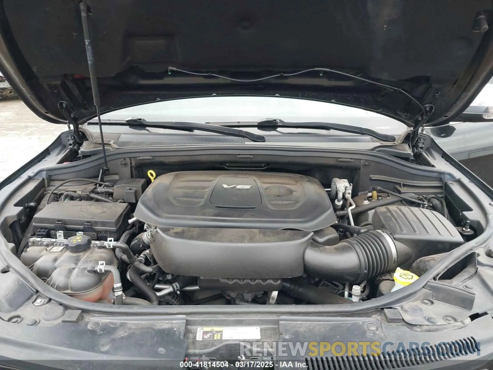 10 Photograph of a damaged car 1C4RJFCG0KC554110 JEEP GRAND CHEROKEE 2019