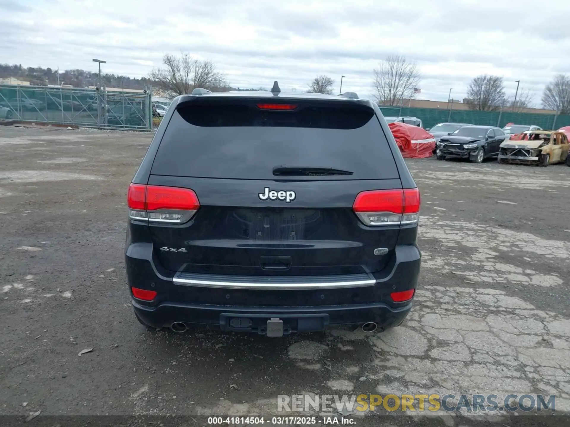 16 Photograph of a damaged car 1C4RJFCG0KC554110 JEEP GRAND CHEROKEE 2019