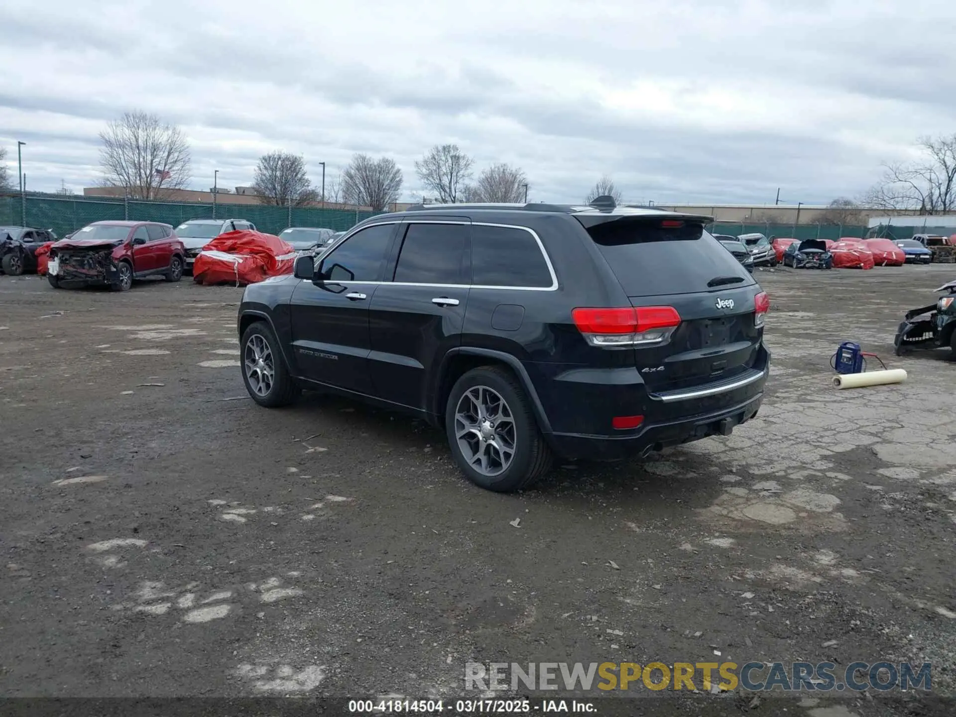 3 Photograph of a damaged car 1C4RJFCG0KC554110 JEEP GRAND CHEROKEE 2019