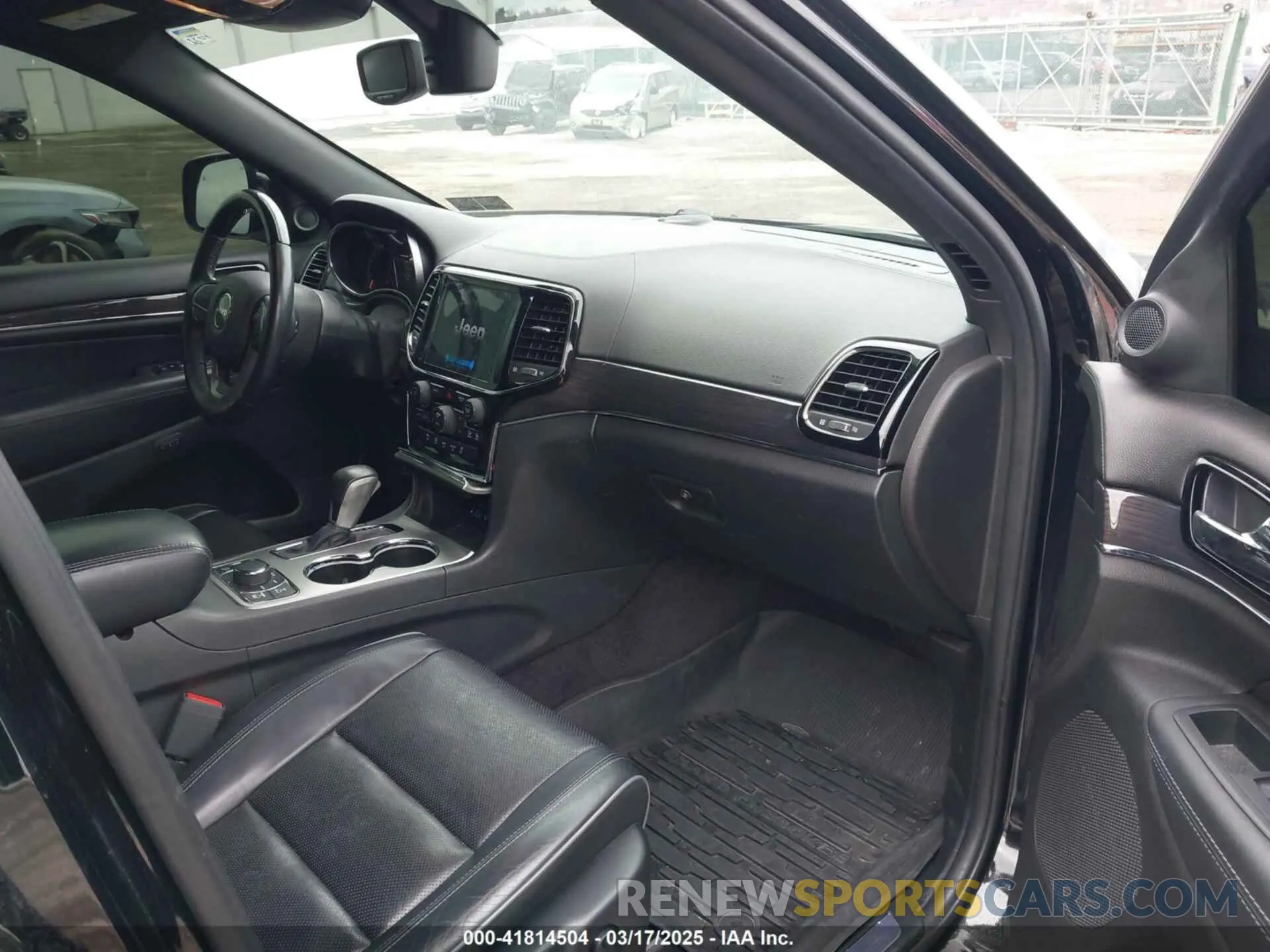 5 Photograph of a damaged car 1C4RJFCG0KC554110 JEEP GRAND CHEROKEE 2019