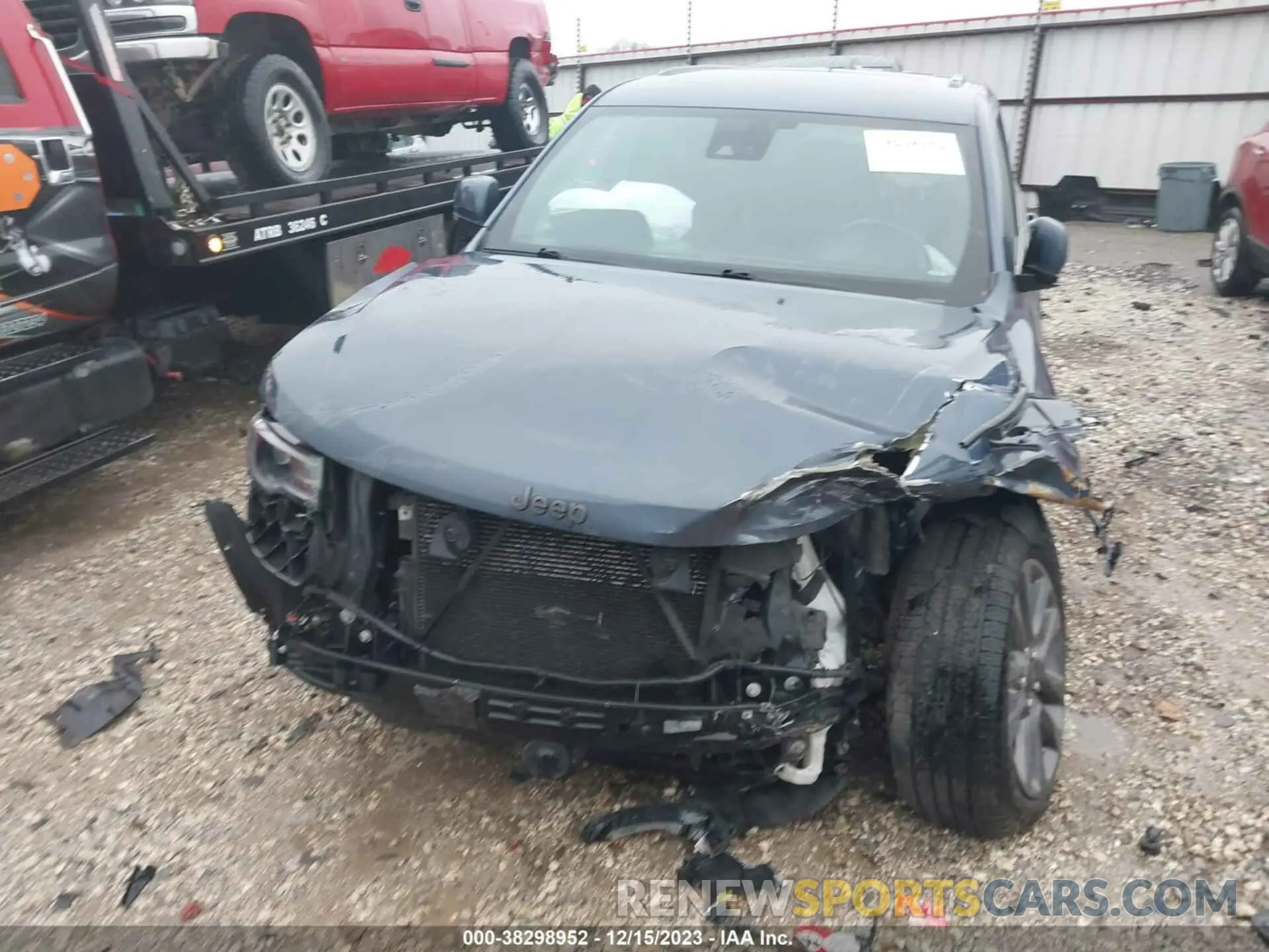 13 Photograph of a damaged car 1C4RJFCG0KC785539 JEEP GRAND CHEROKEE 2019