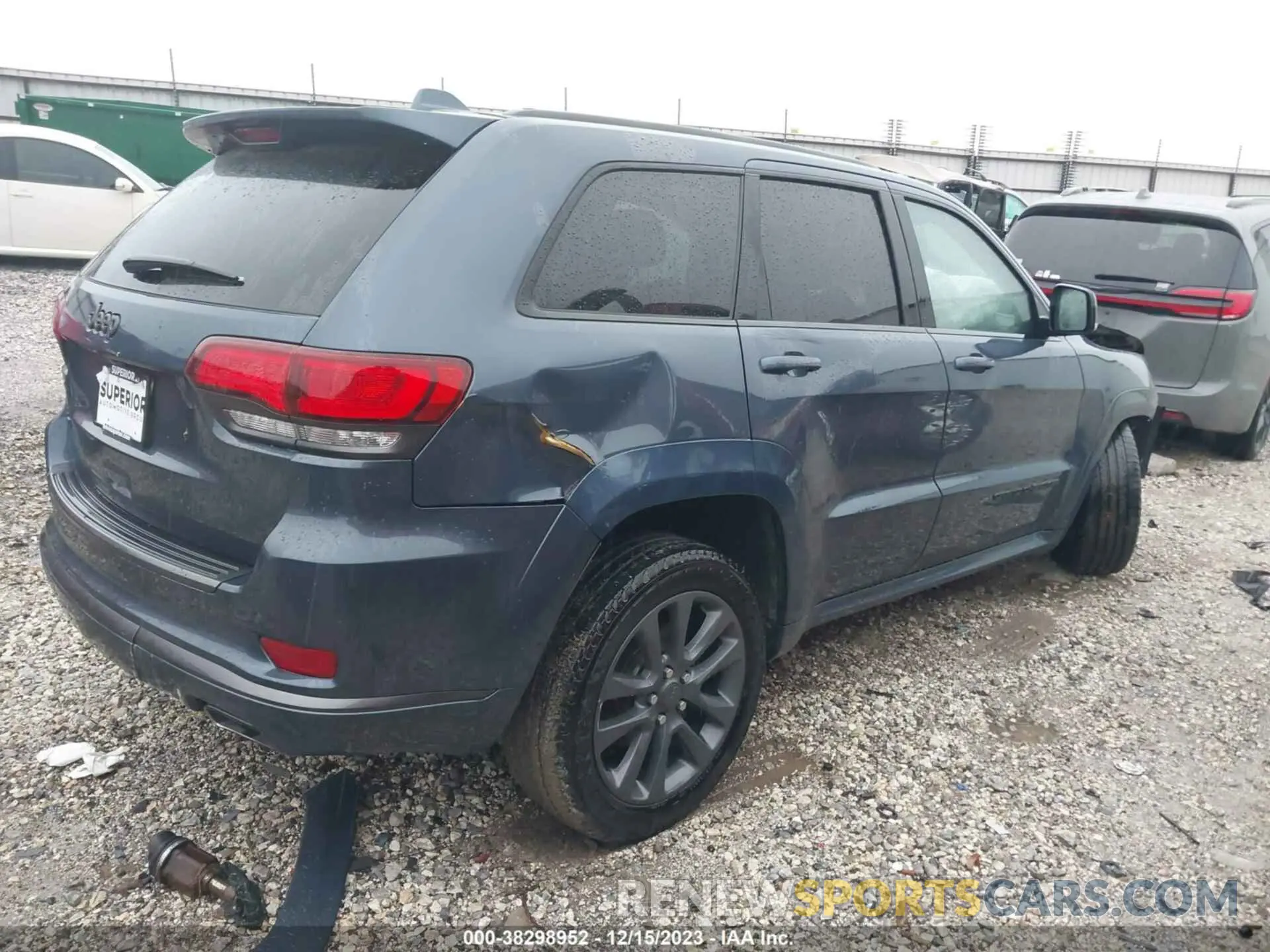 4 Photograph of a damaged car 1C4RJFCG0KC785539 JEEP GRAND CHEROKEE 2019