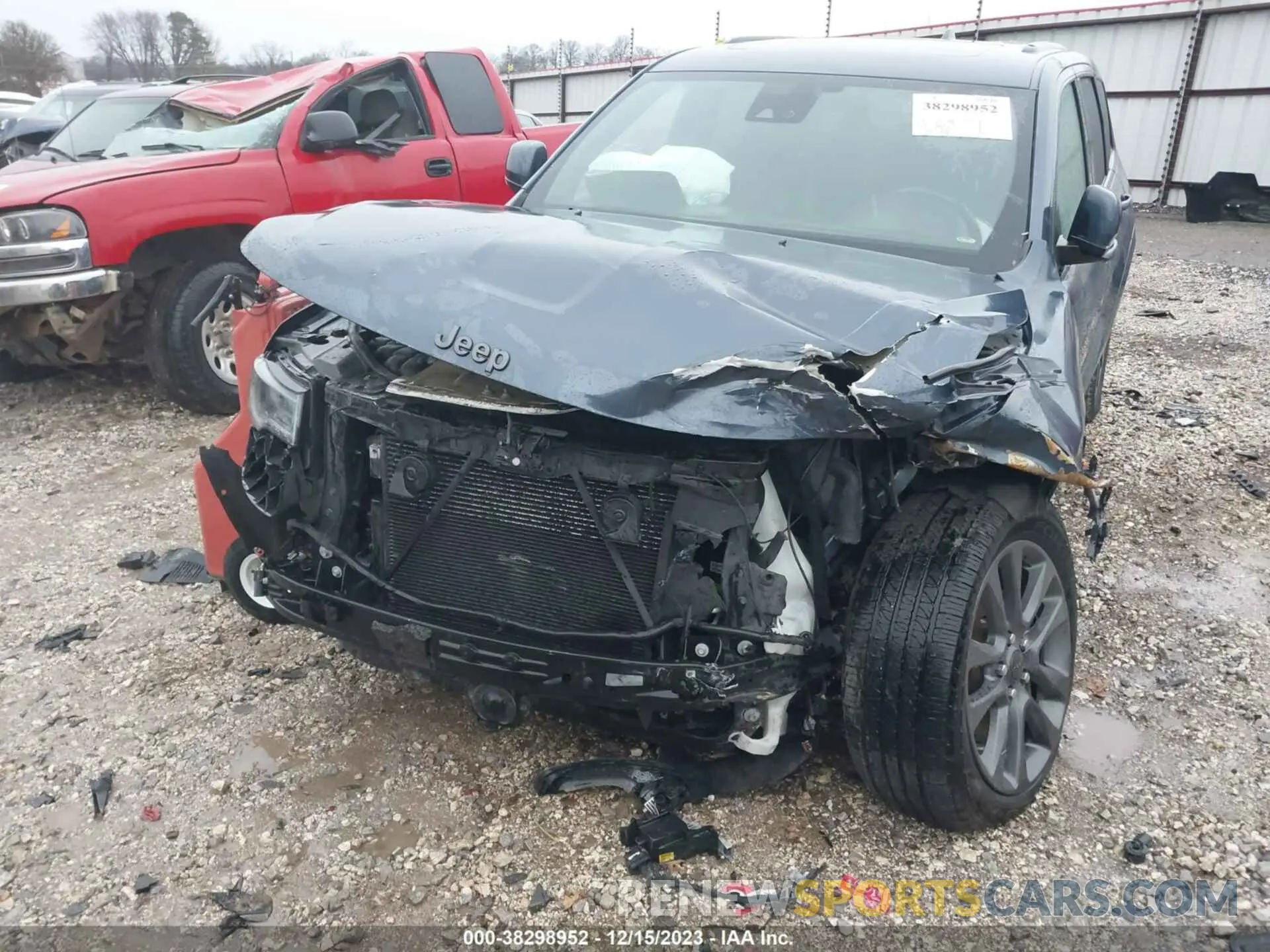 6 Photograph of a damaged car 1C4RJFCG0KC785539 JEEP GRAND CHEROKEE 2019