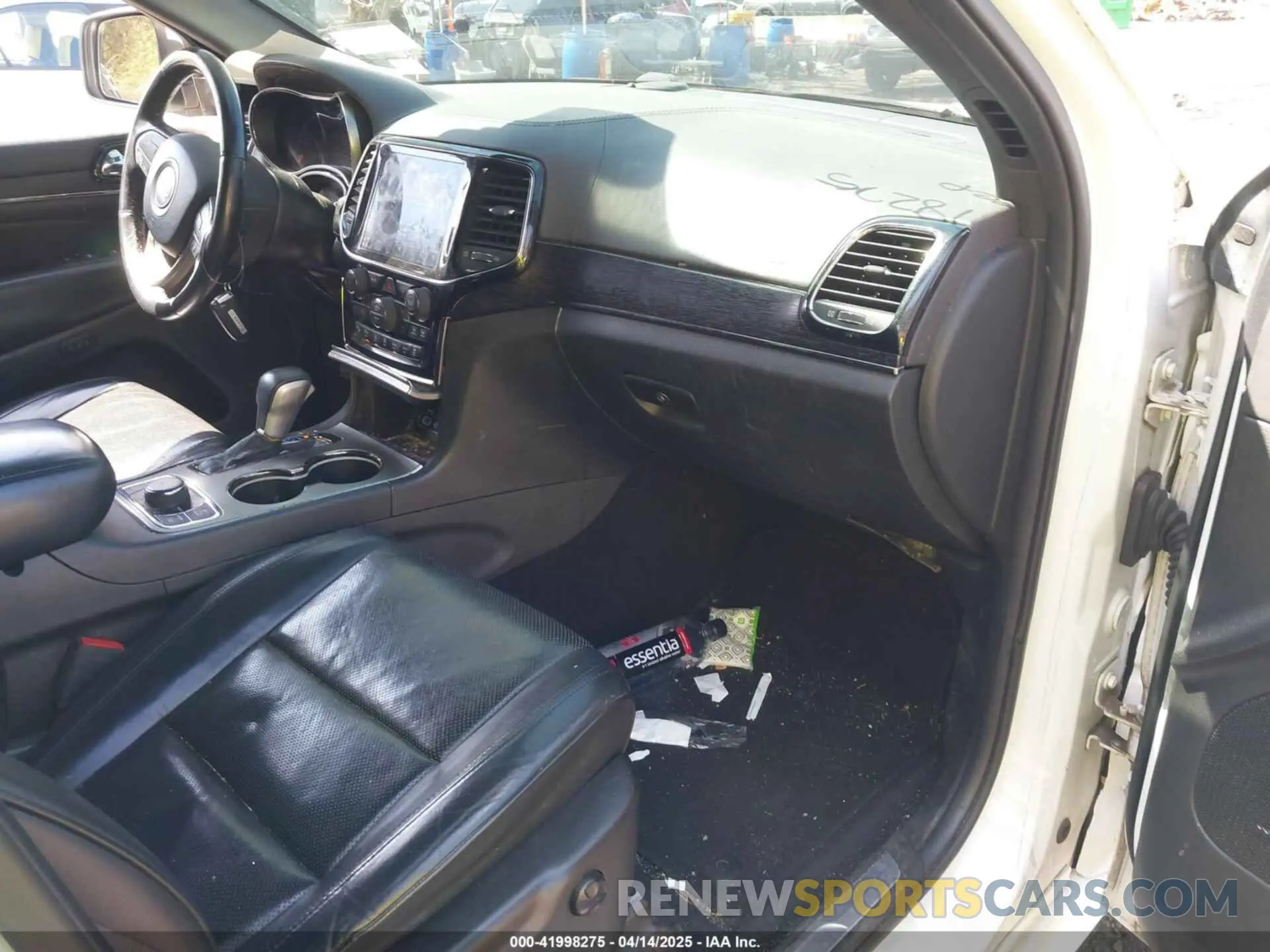 5 Photograph of a damaged car 1C4RJFCG0KC830964 JEEP GRAND CHEROKEE 2019