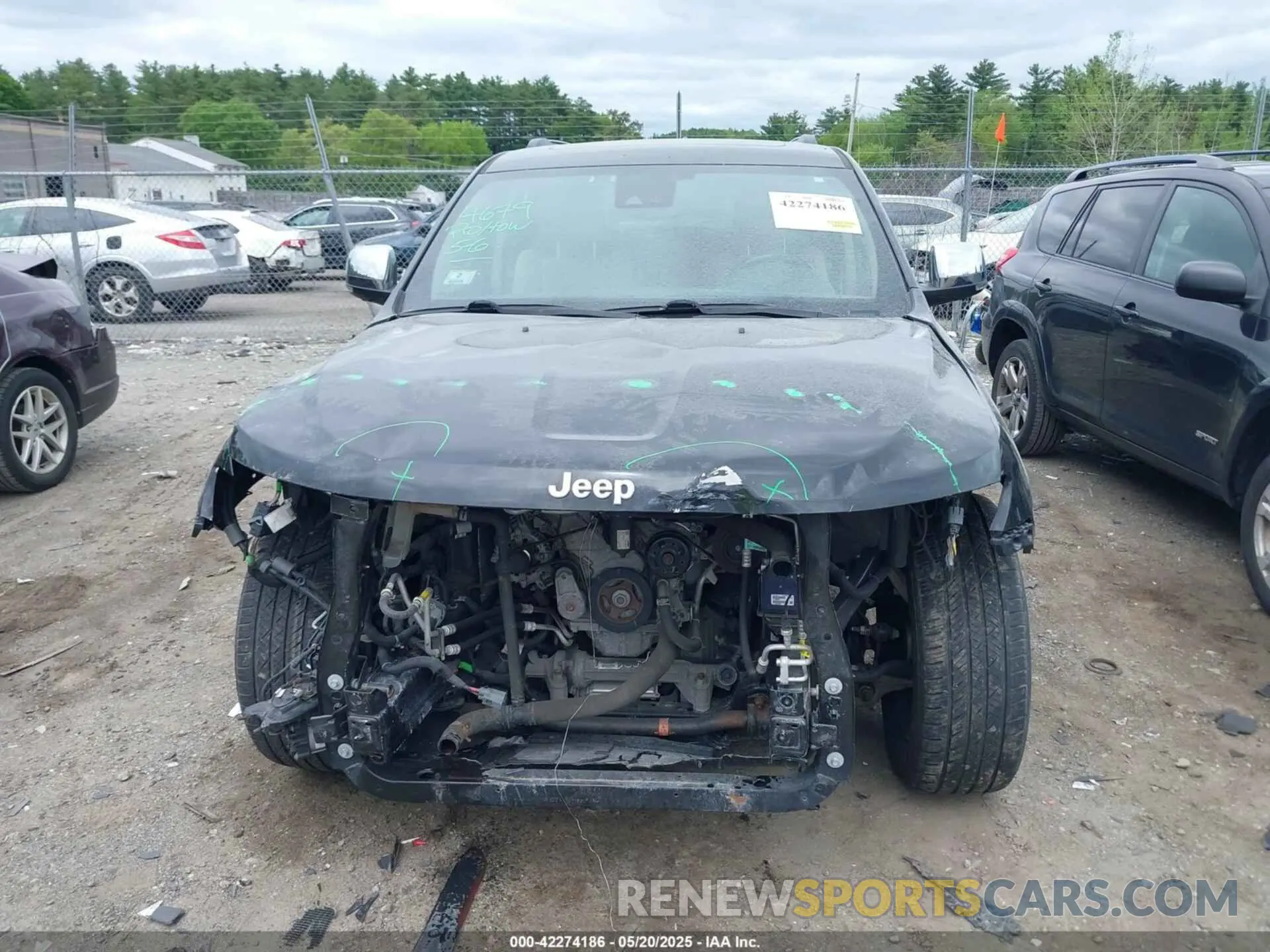 13 Photograph of a damaged car 1C4RJFCG2KC591143 JEEP GRAND CHEROKEE 2019